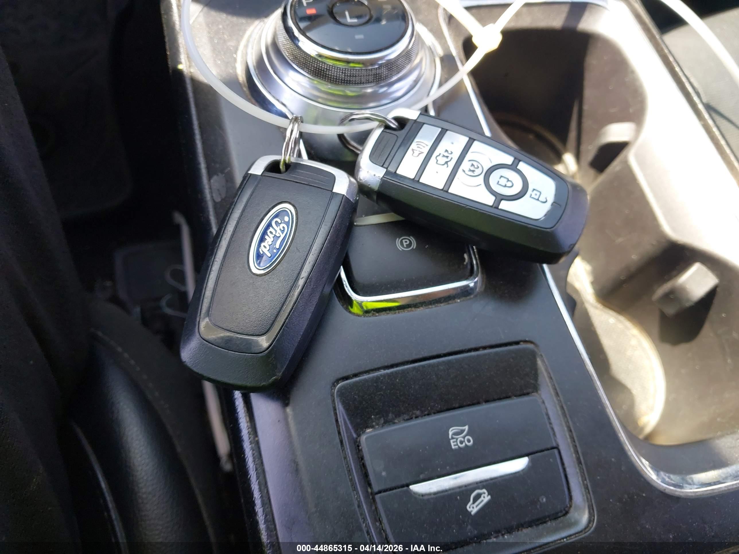 FORD FUSION image 11
