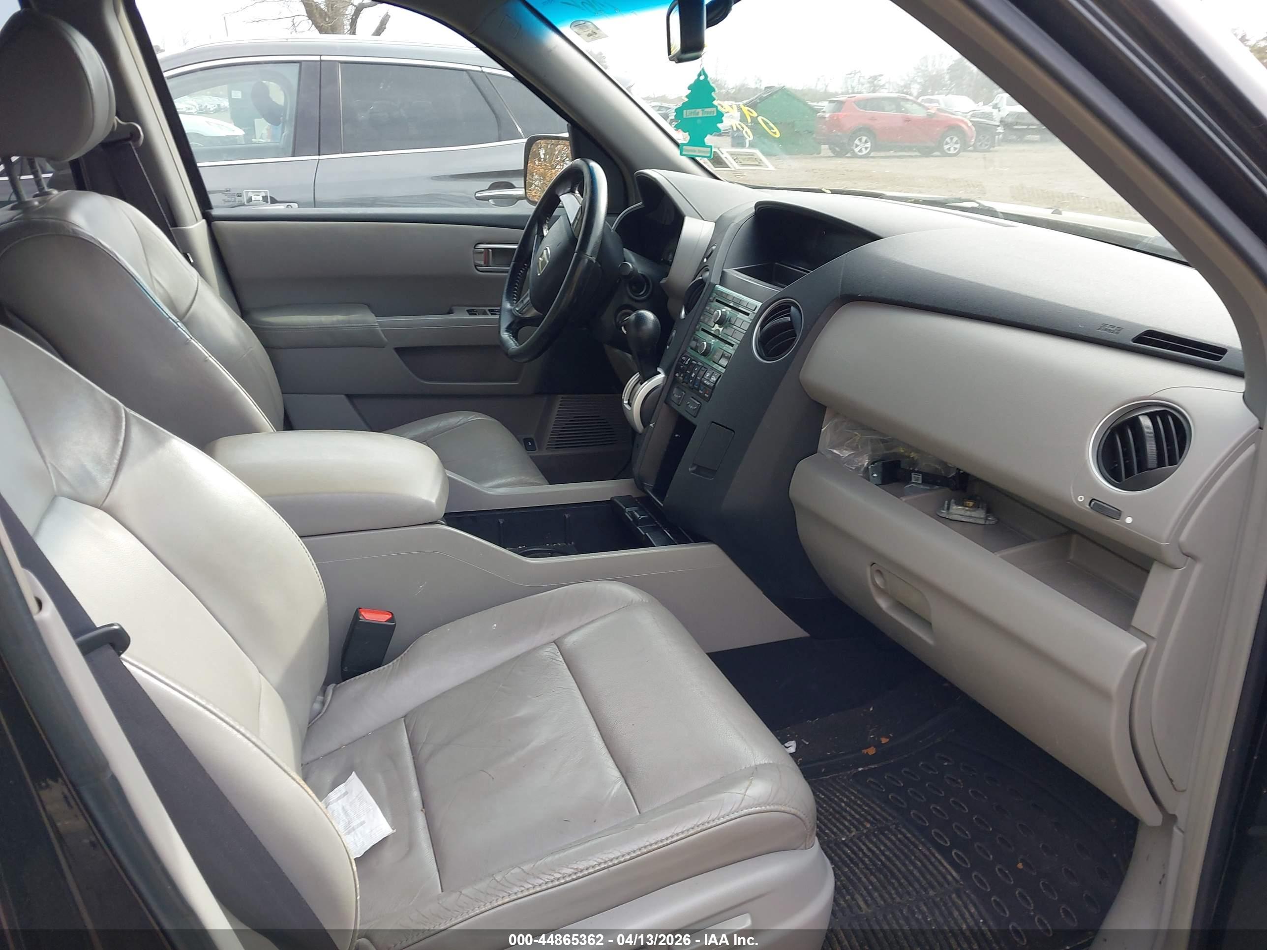 HONDA PILOT image 5