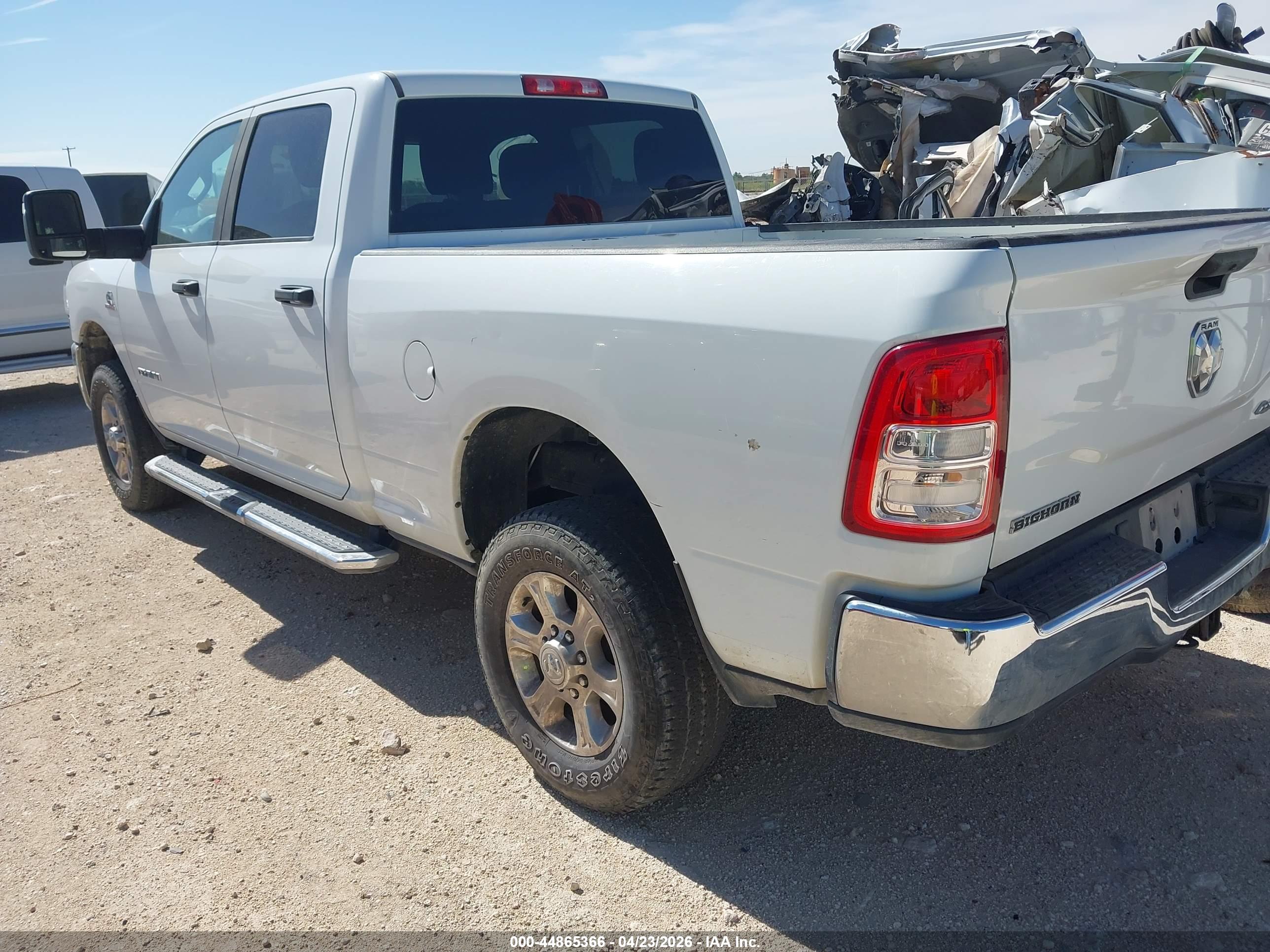 RAM 2500 image 3