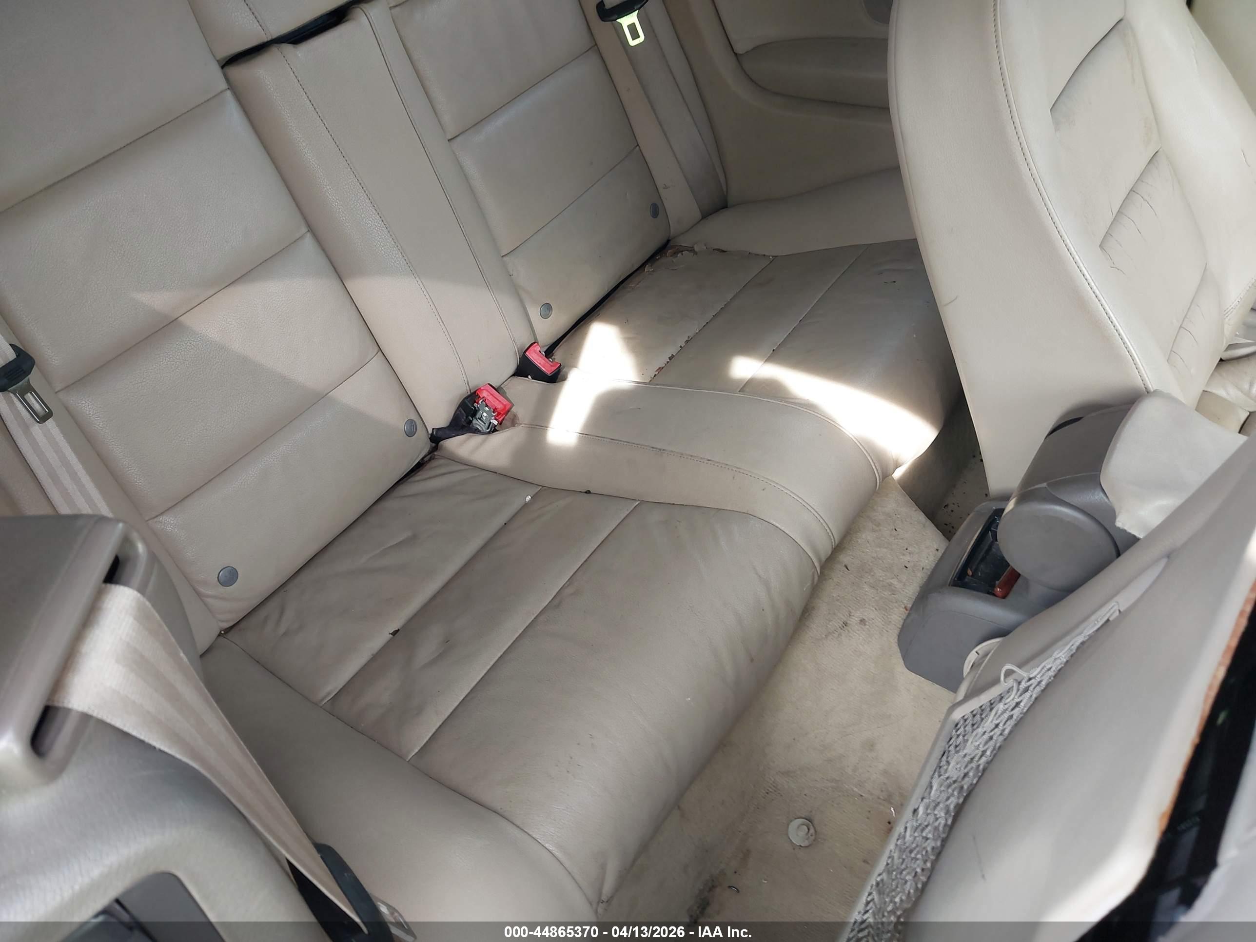 AUDI A4 image 8