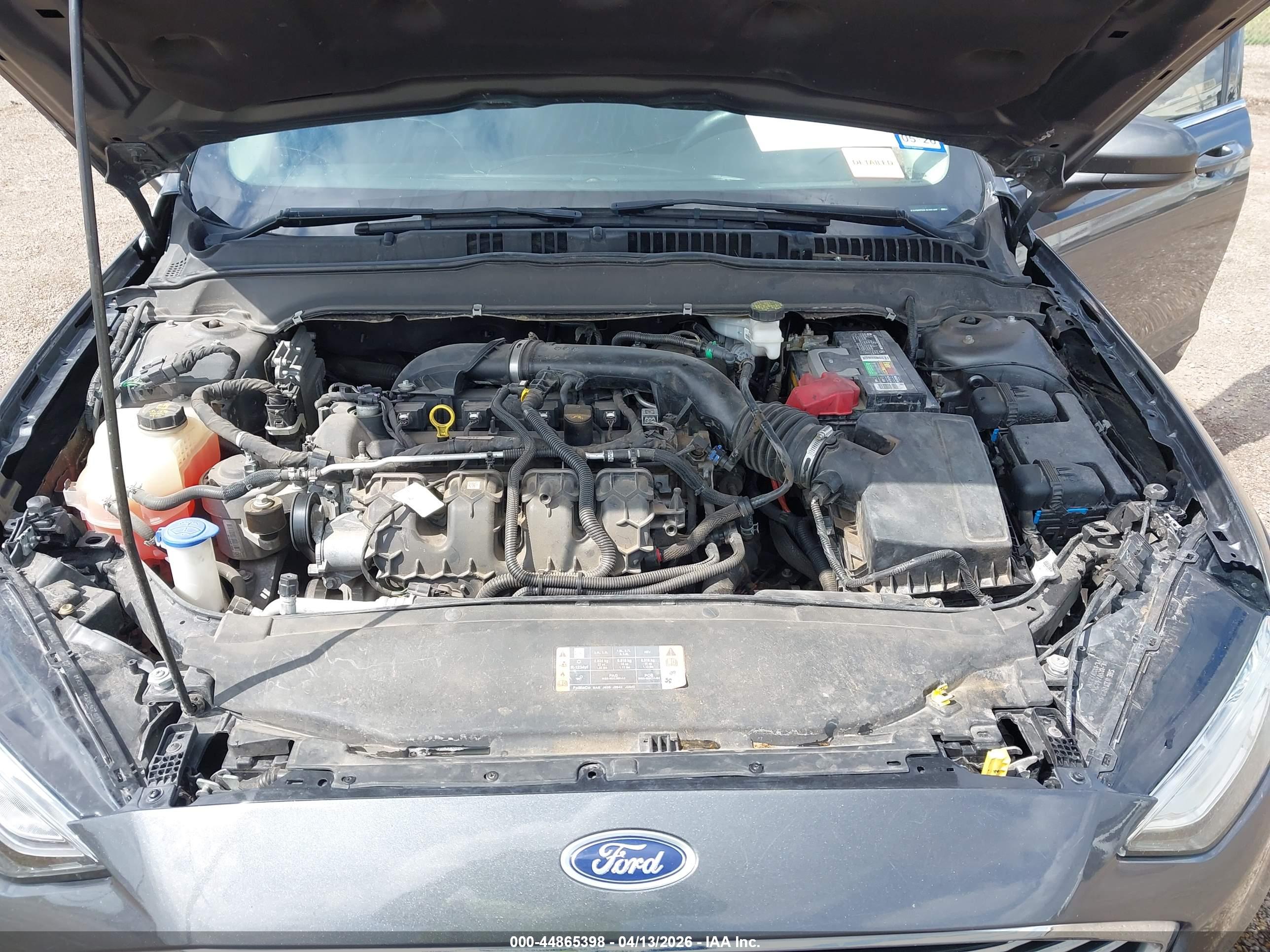 FORD FUSION image 10