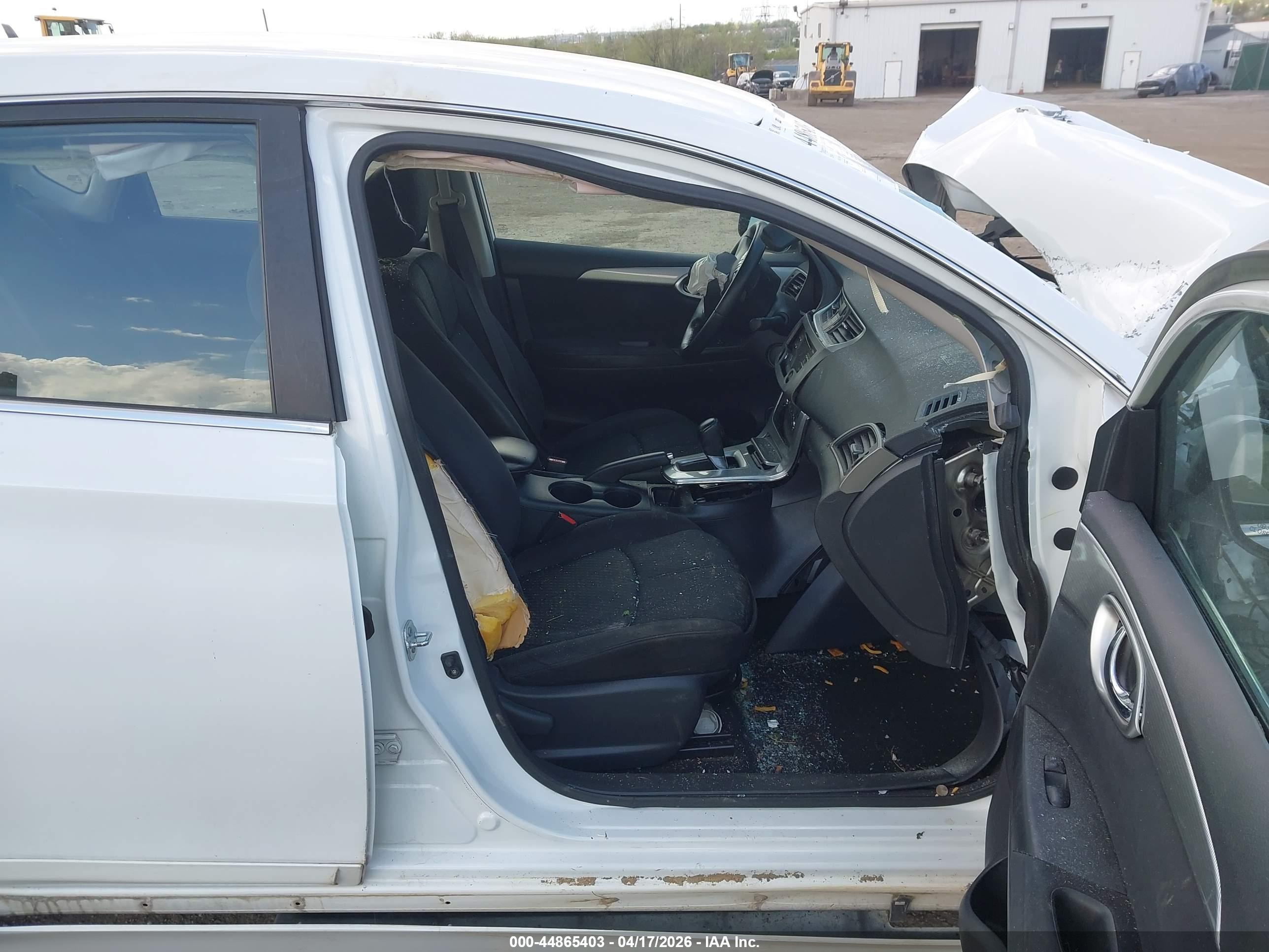 NISSAN SENTRA image 5
