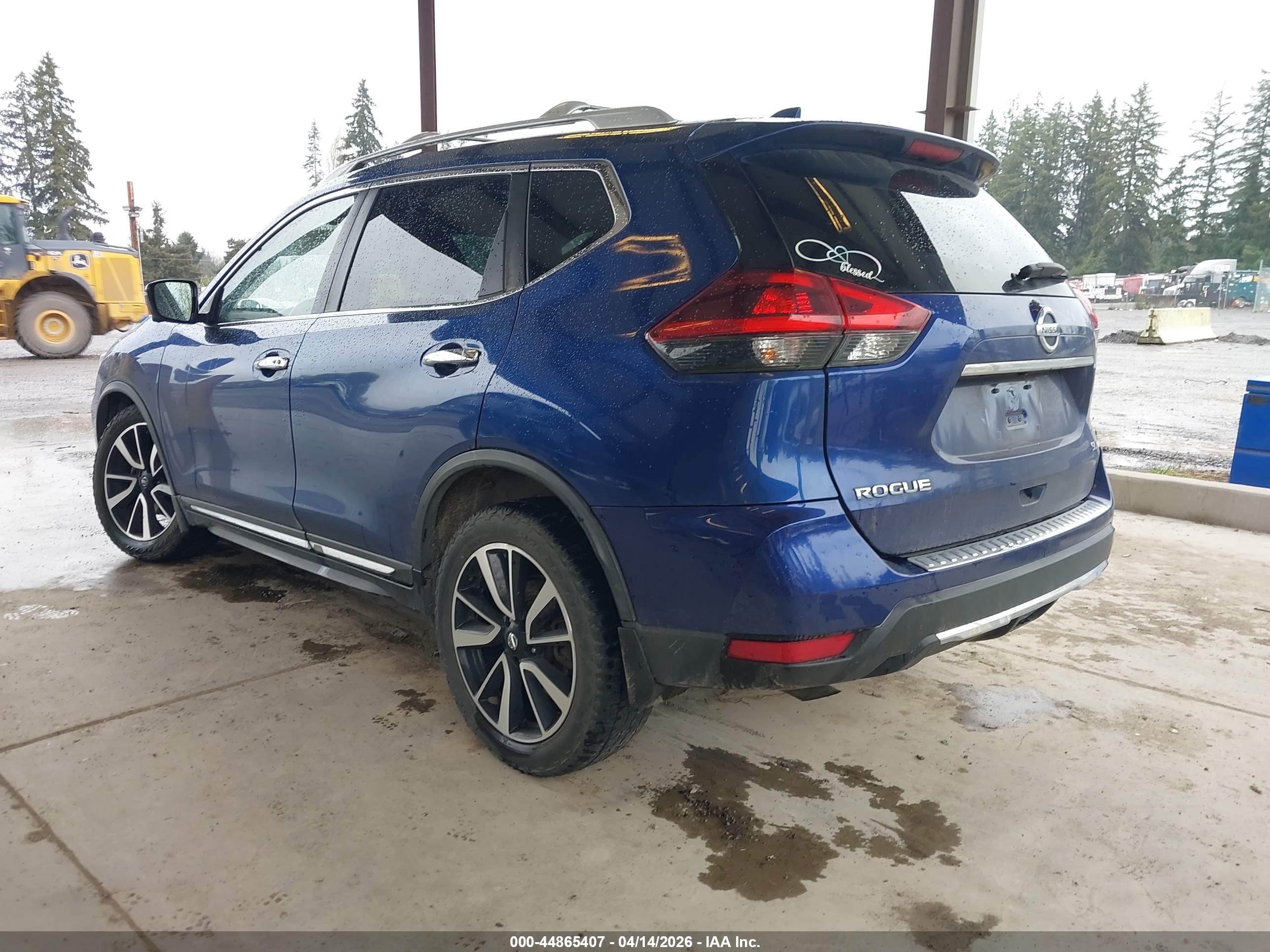 NISSAN ROGUE image 3
