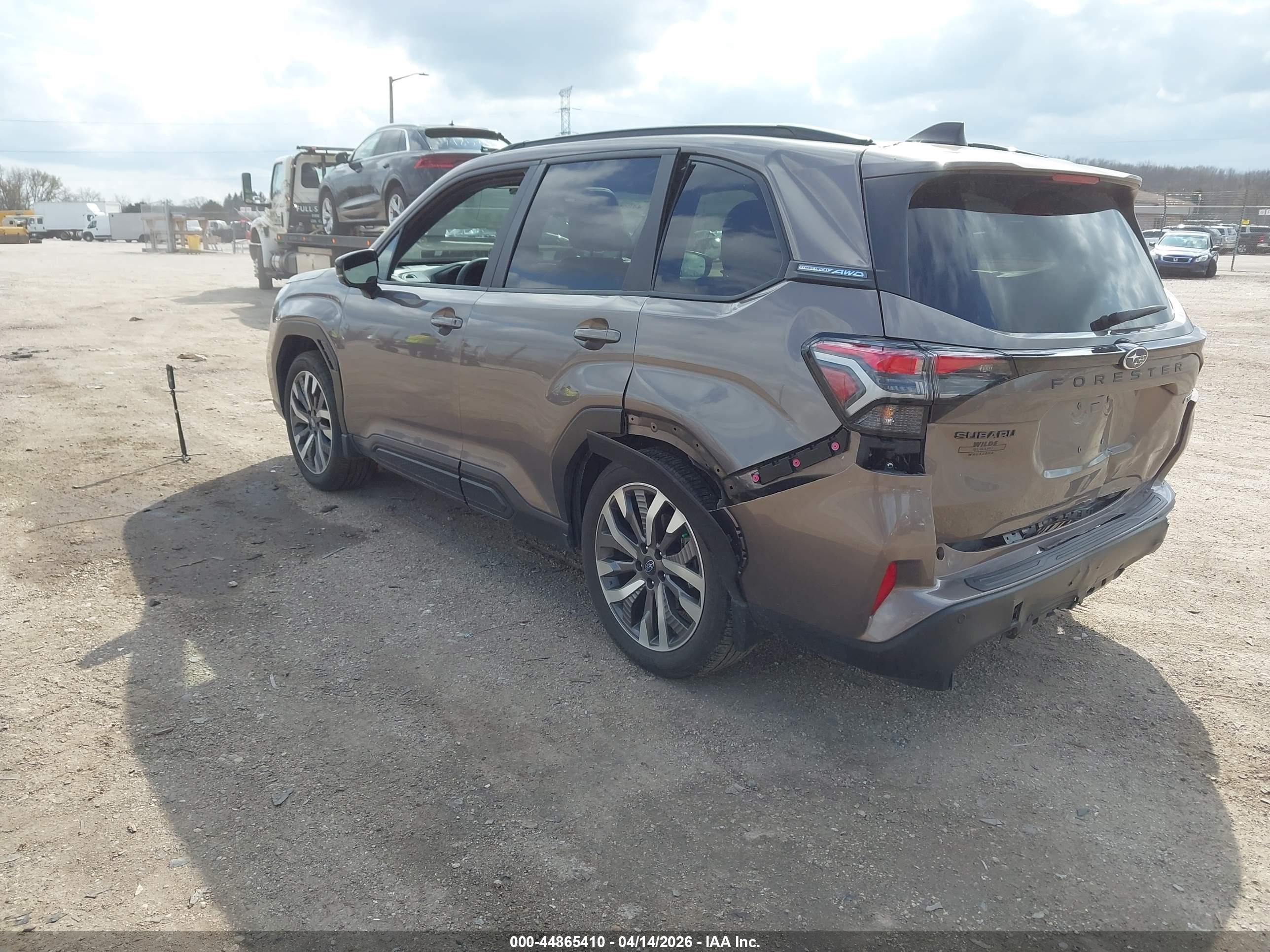 SUBARU FORESTER image 3