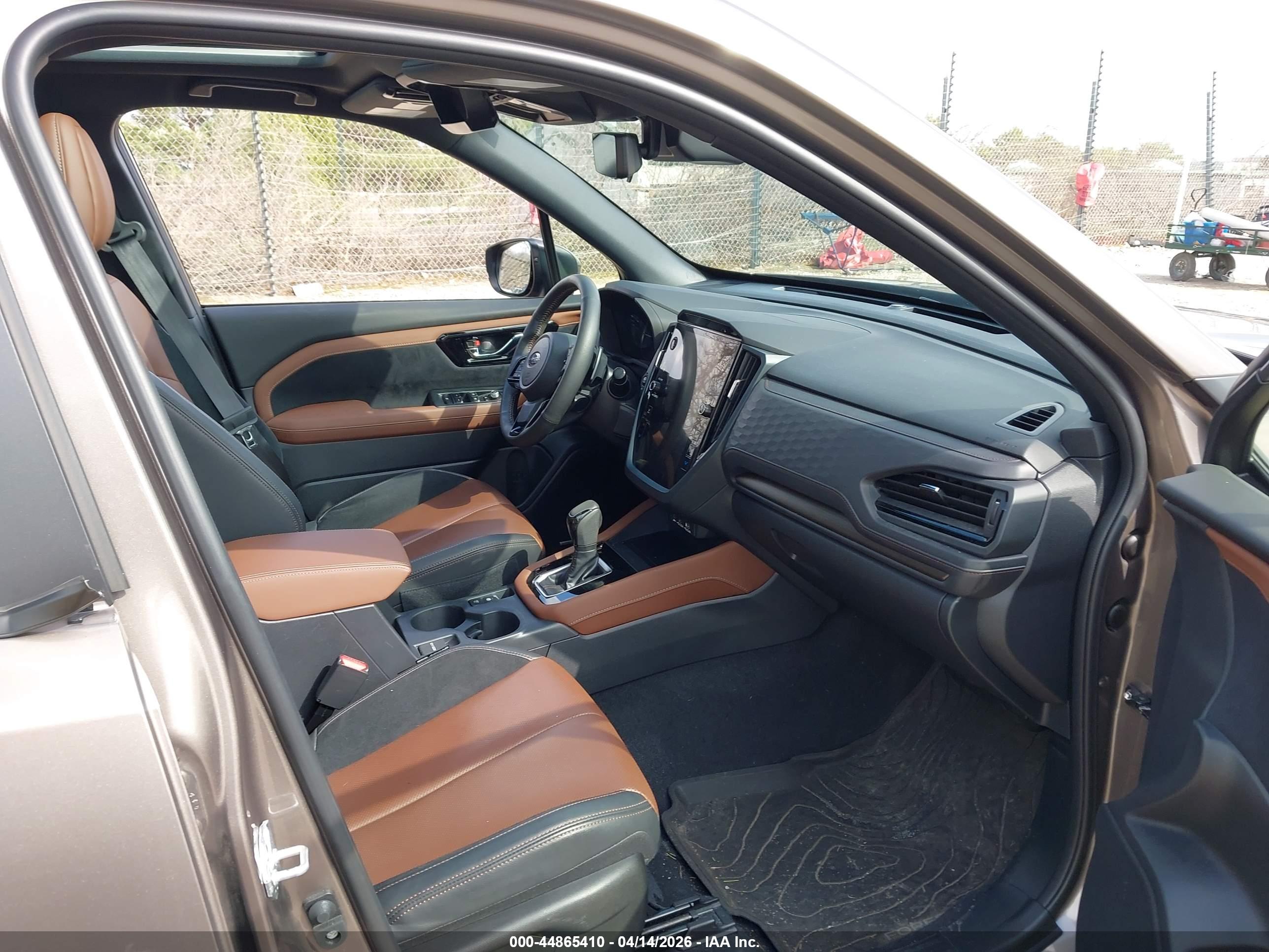 SUBARU FORESTER image 5