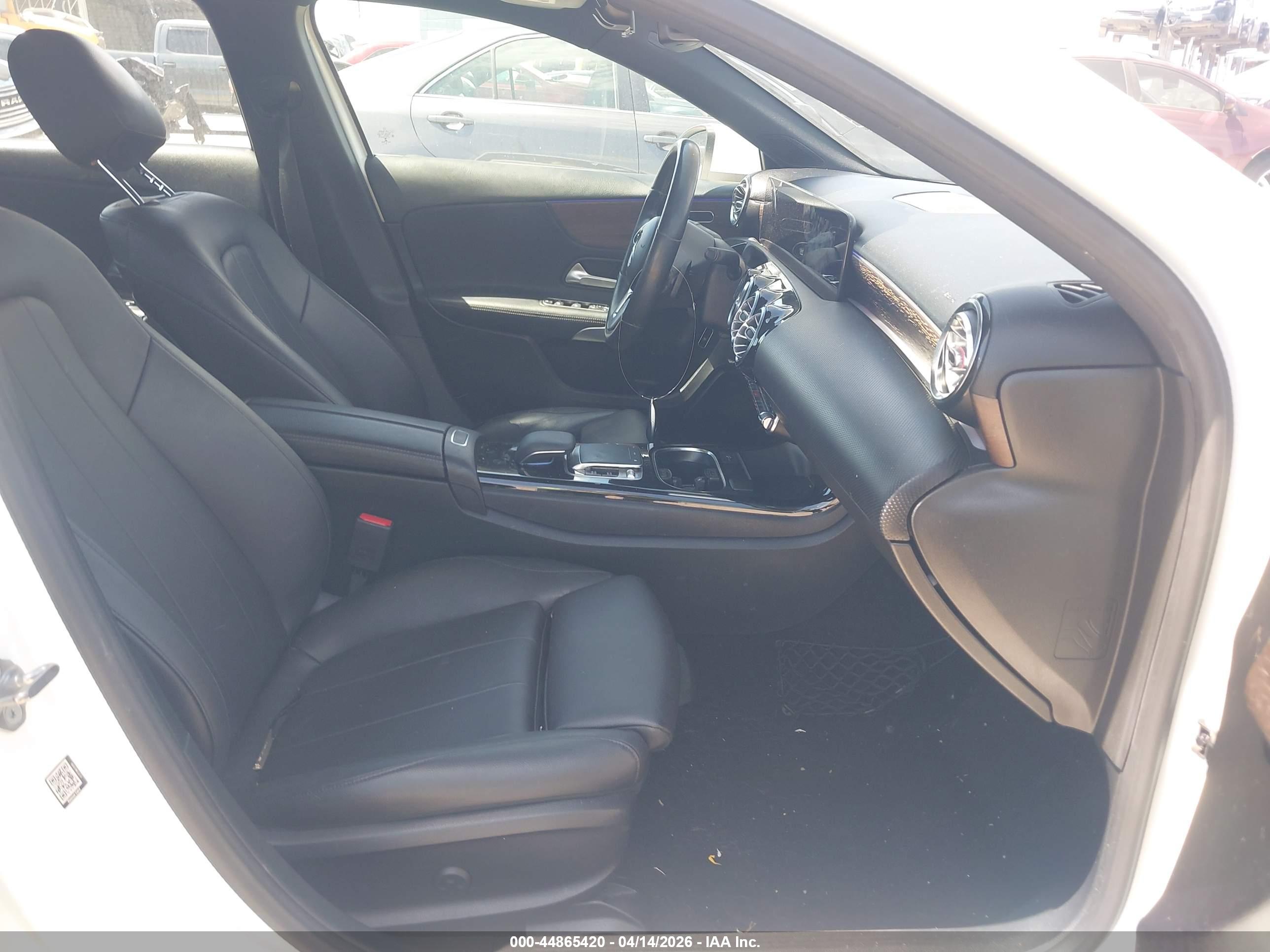 MERCEDES-BENZ A image 5