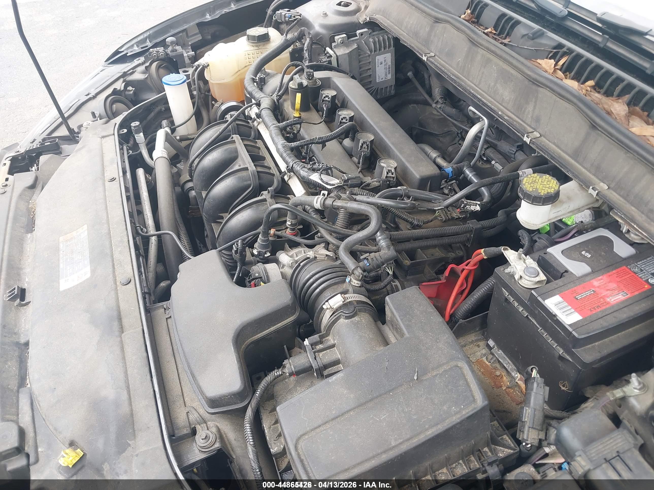 FORD FUSION image 10