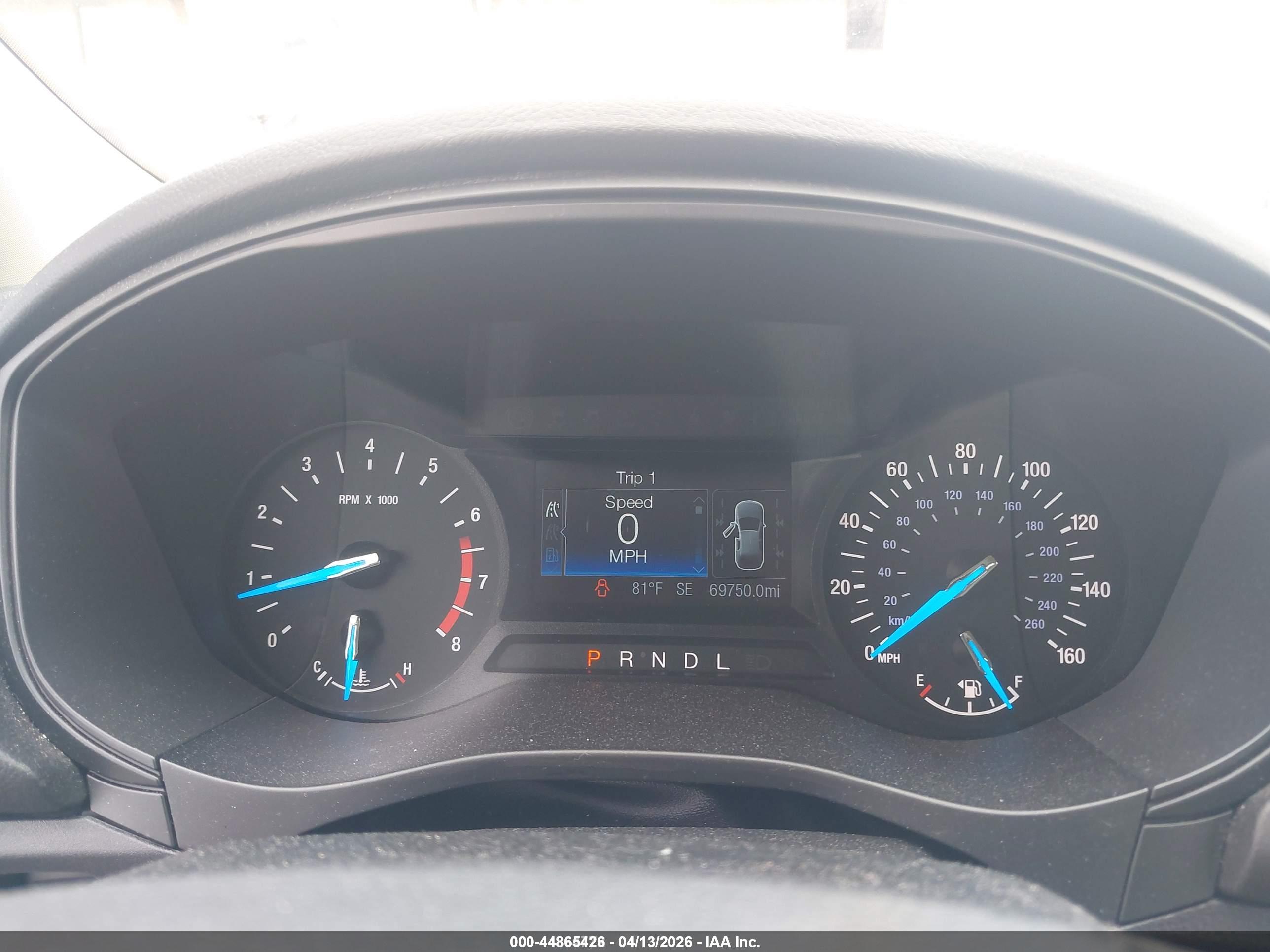 FORD FUSION image 7