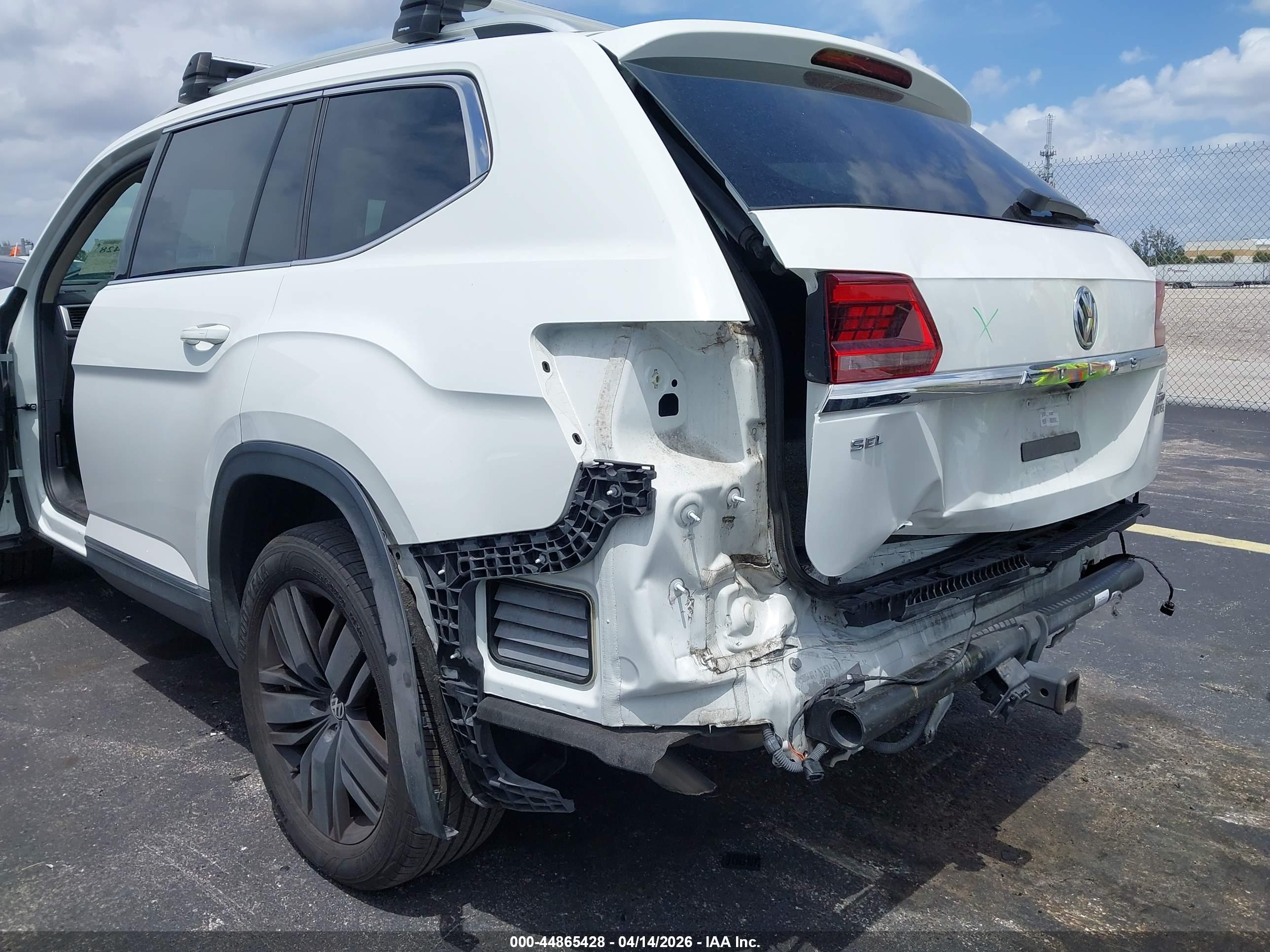 VOLKSWAGEN ATLAS image 6