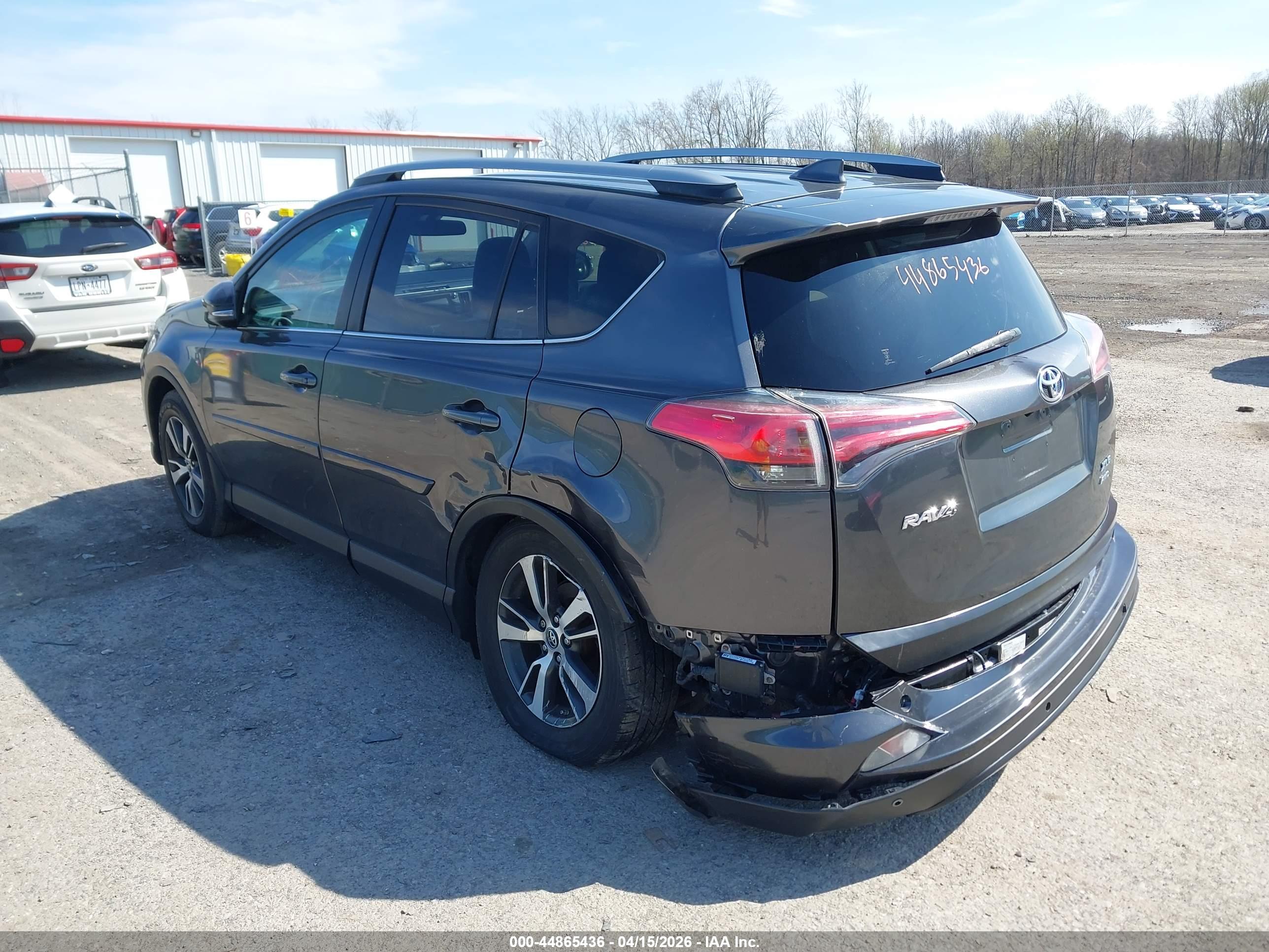 TOYOTA RAV4 image 3