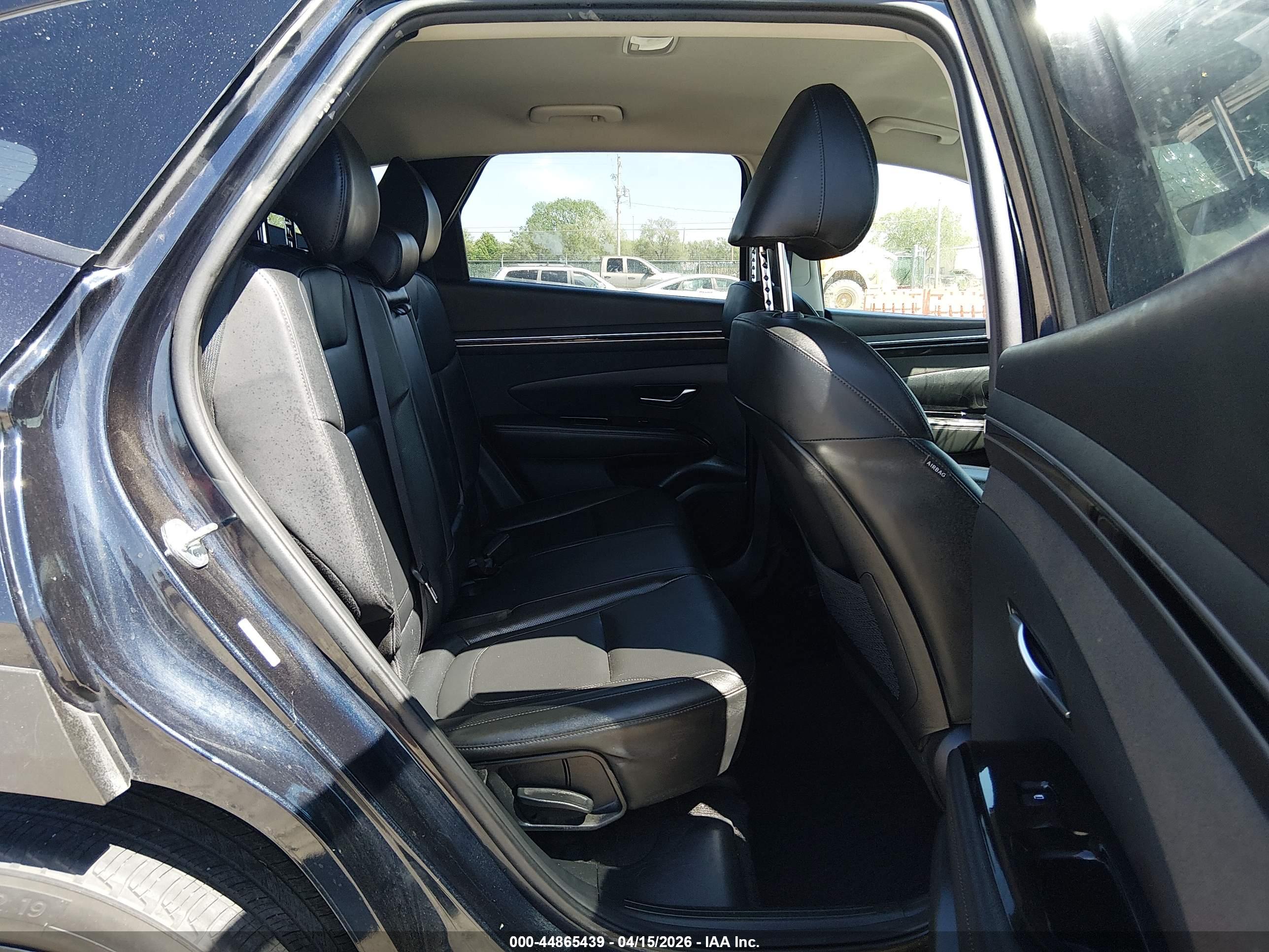 HYUNDAI TUCSON image 8