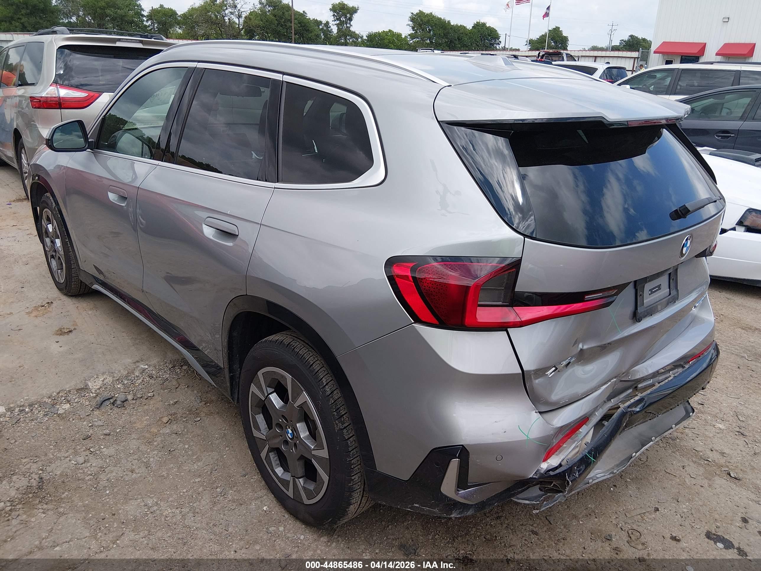 BMW X1 image 3