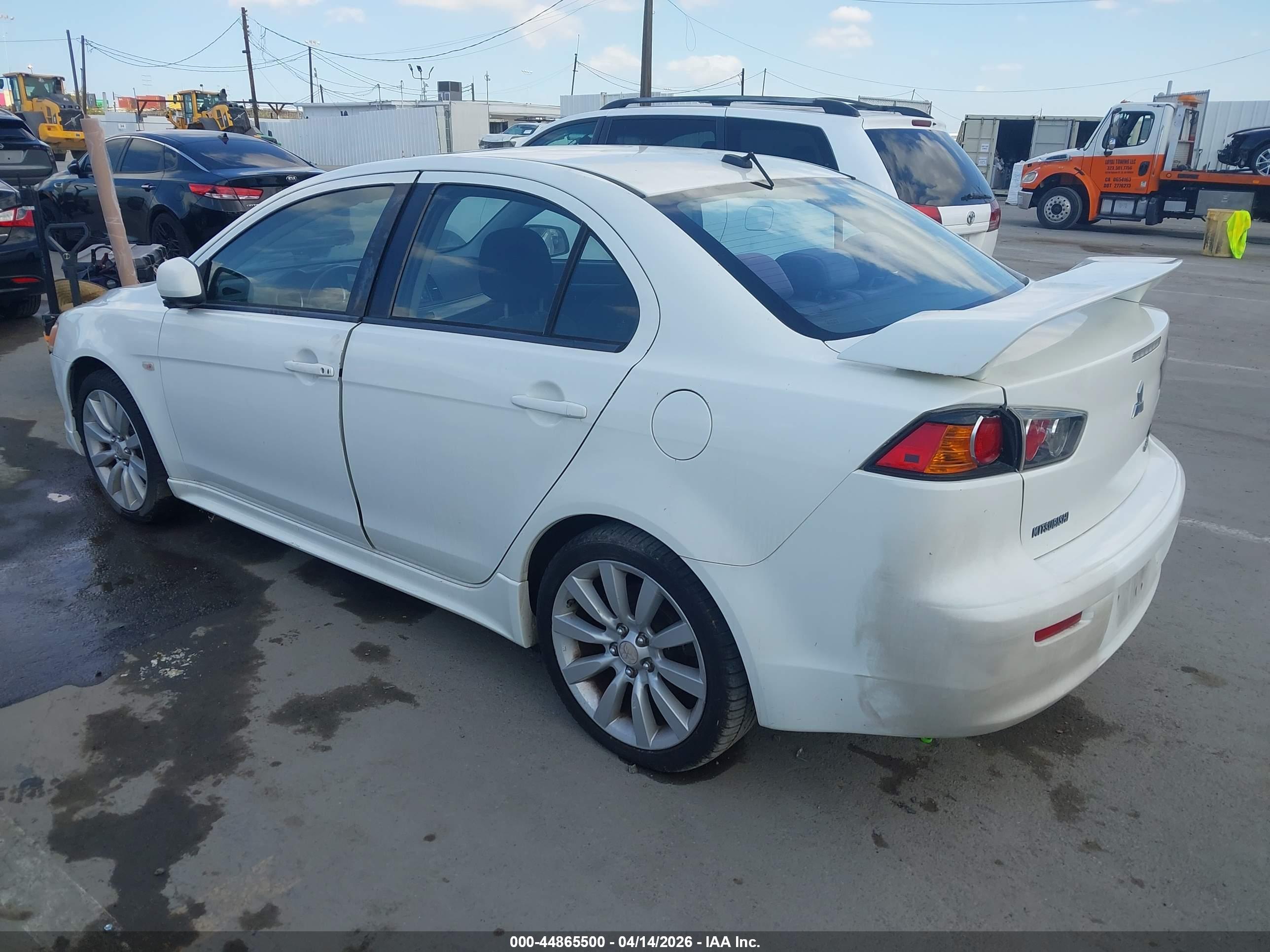 MITSUBISHI LANCER image 3