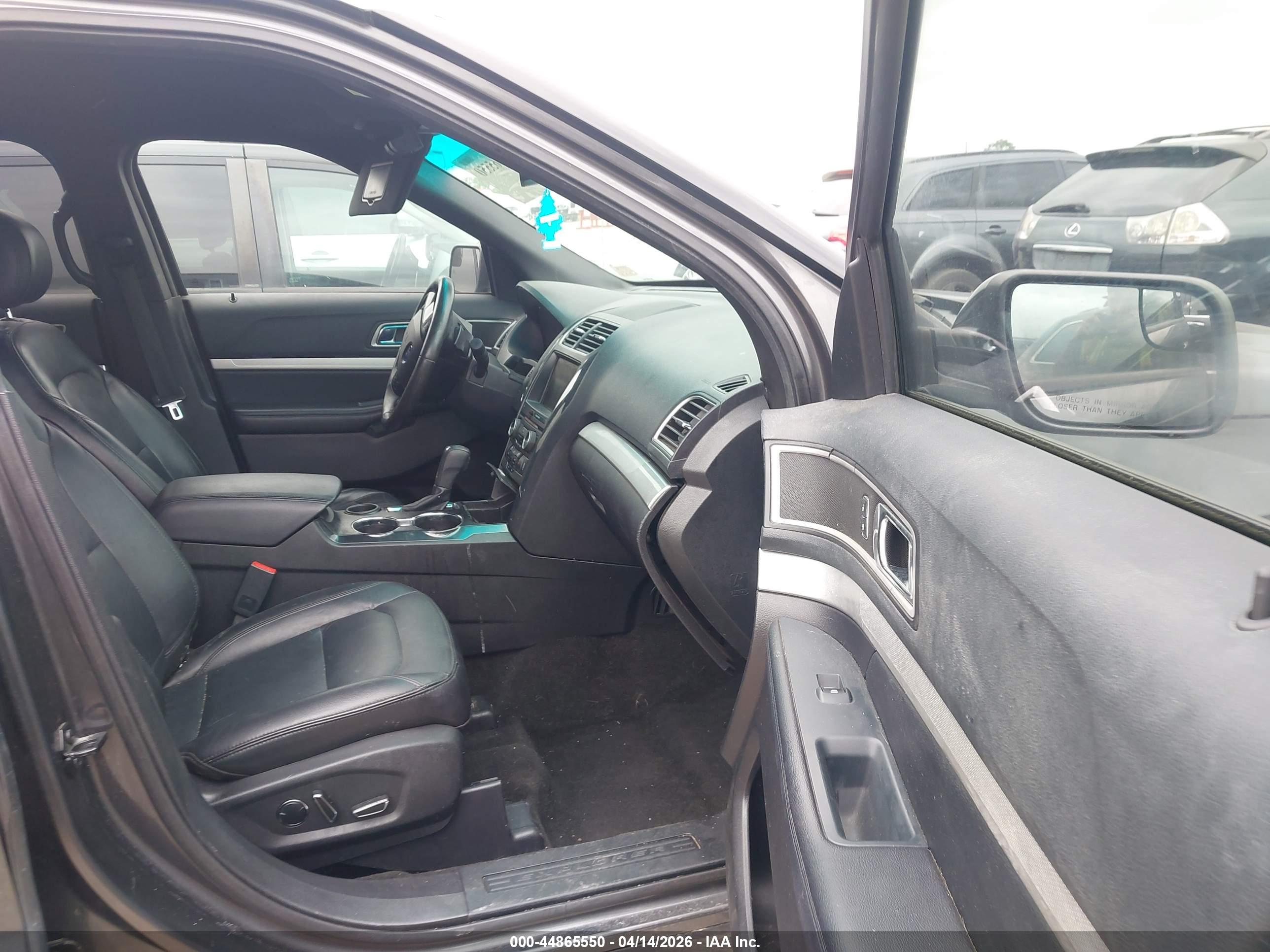FORD EXPLORER image 5