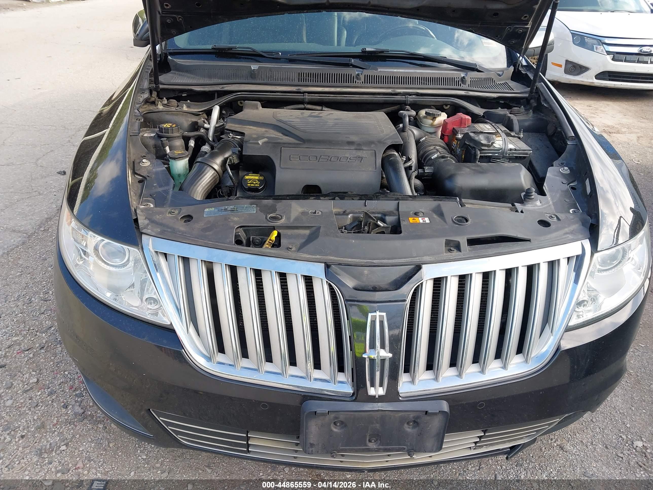 LINCOLN MKS image 10