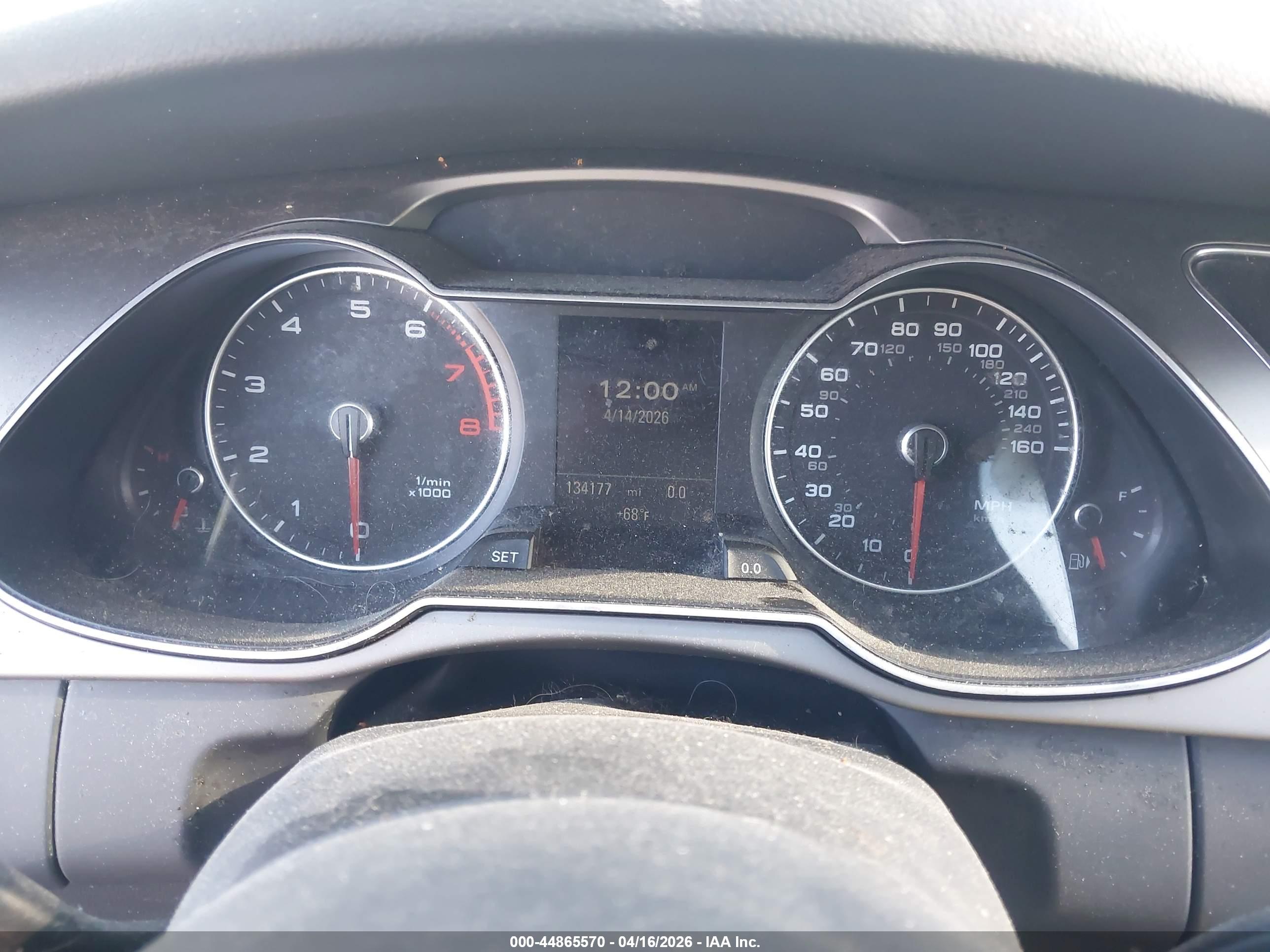 AUDI A4 image 7
