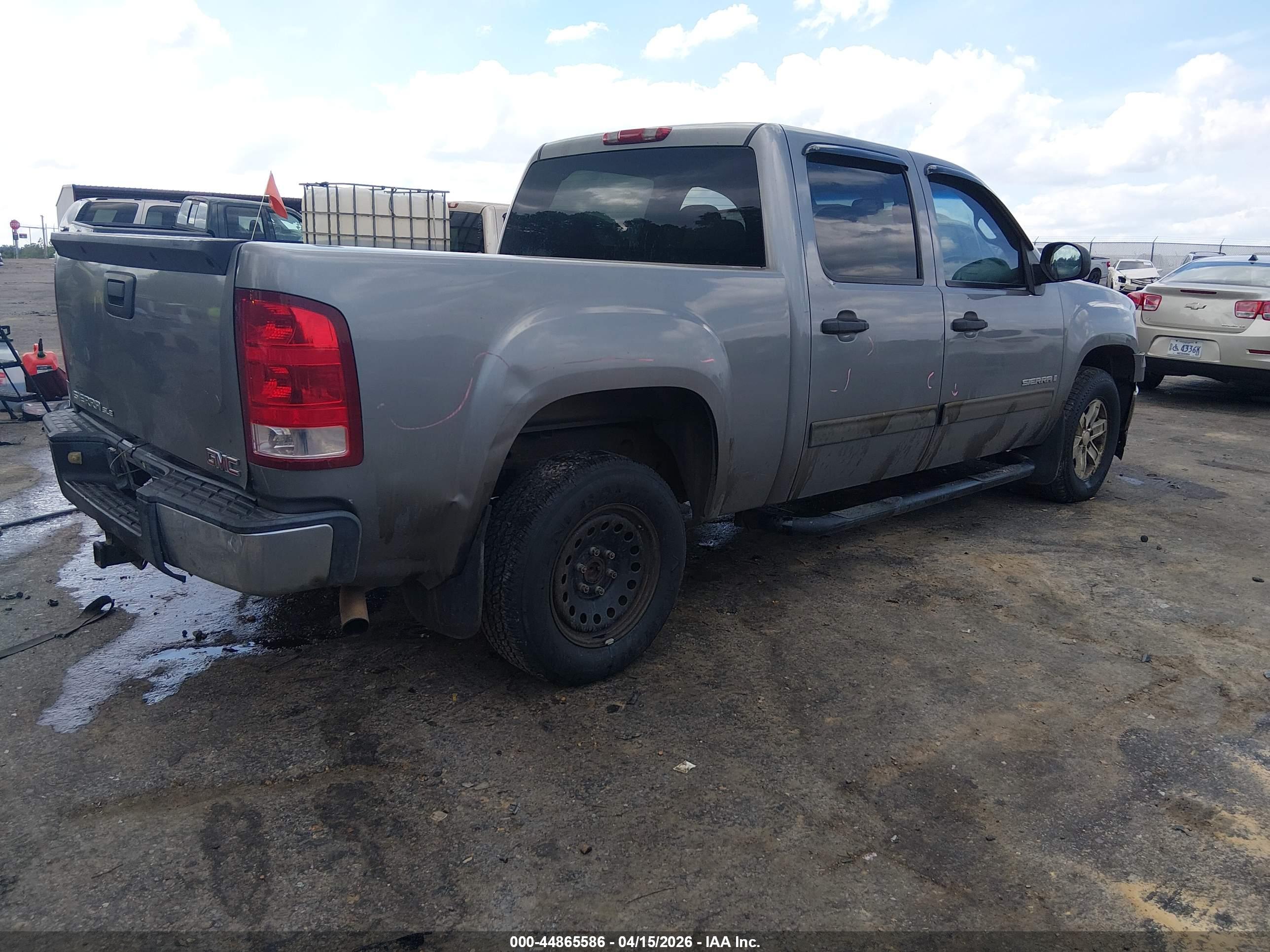 GMC SIERRA image 4