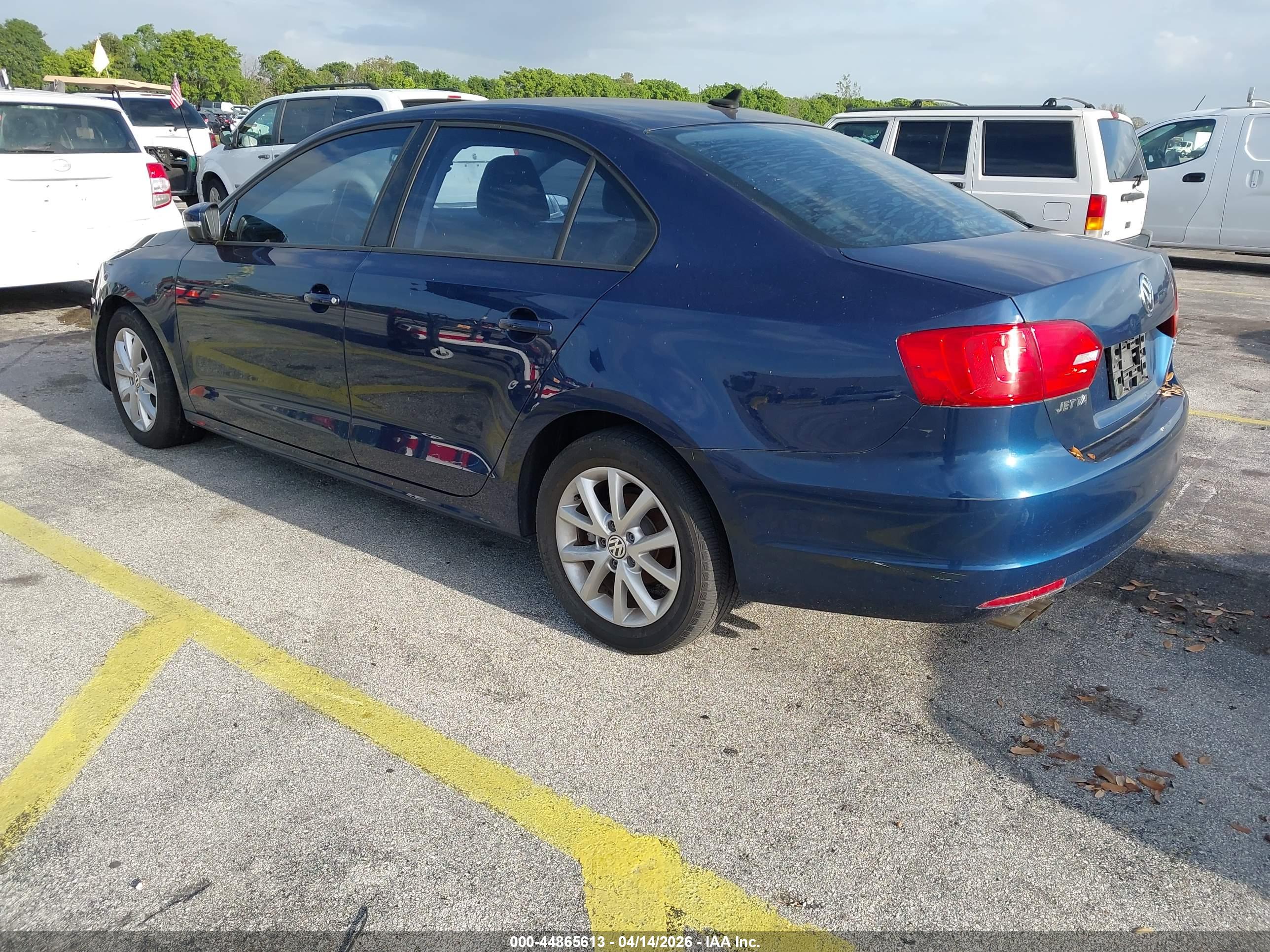 VOLKSWAGEN JETTA image 3