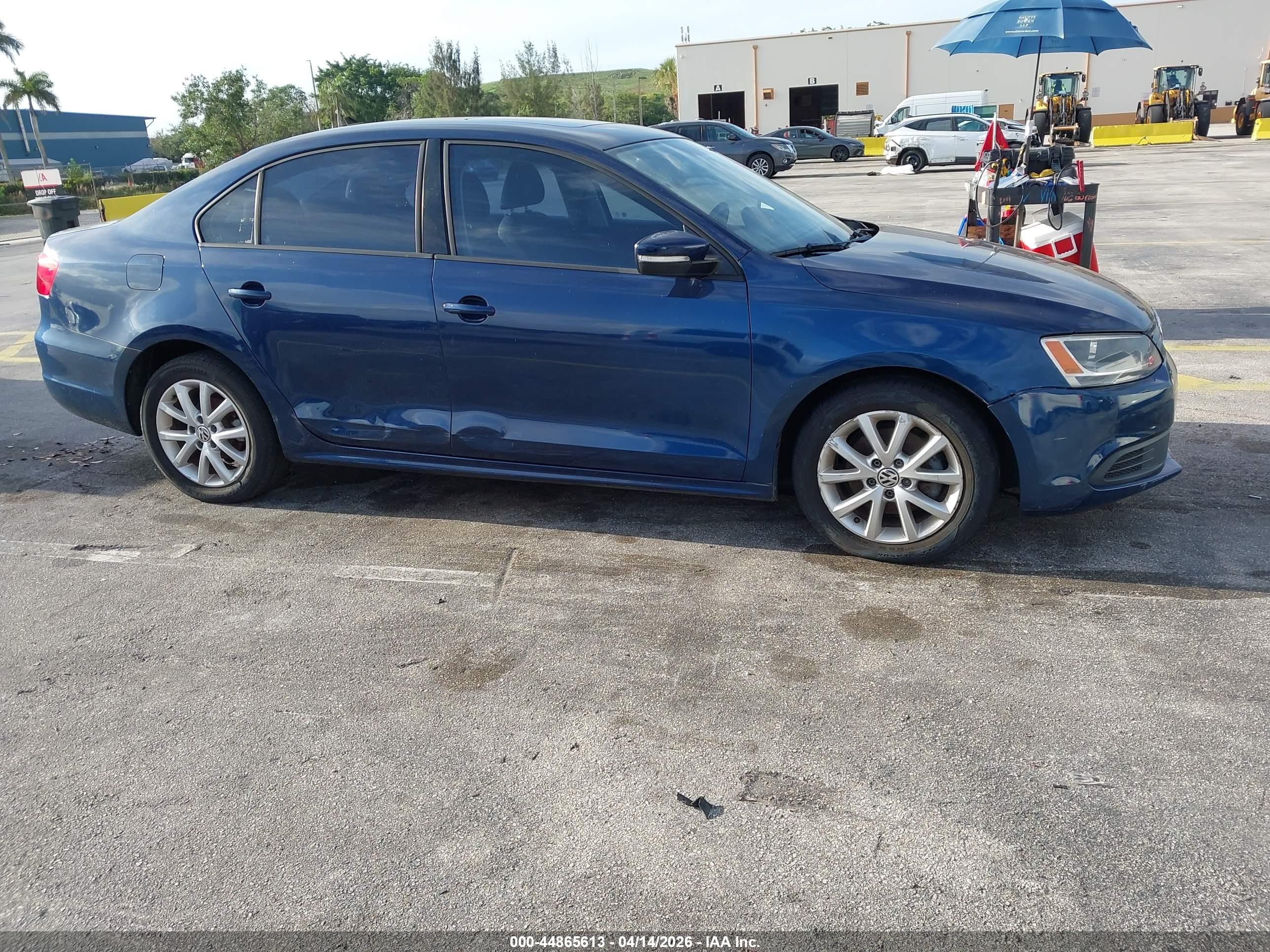 VOLKSWAGEN JETTA image 6