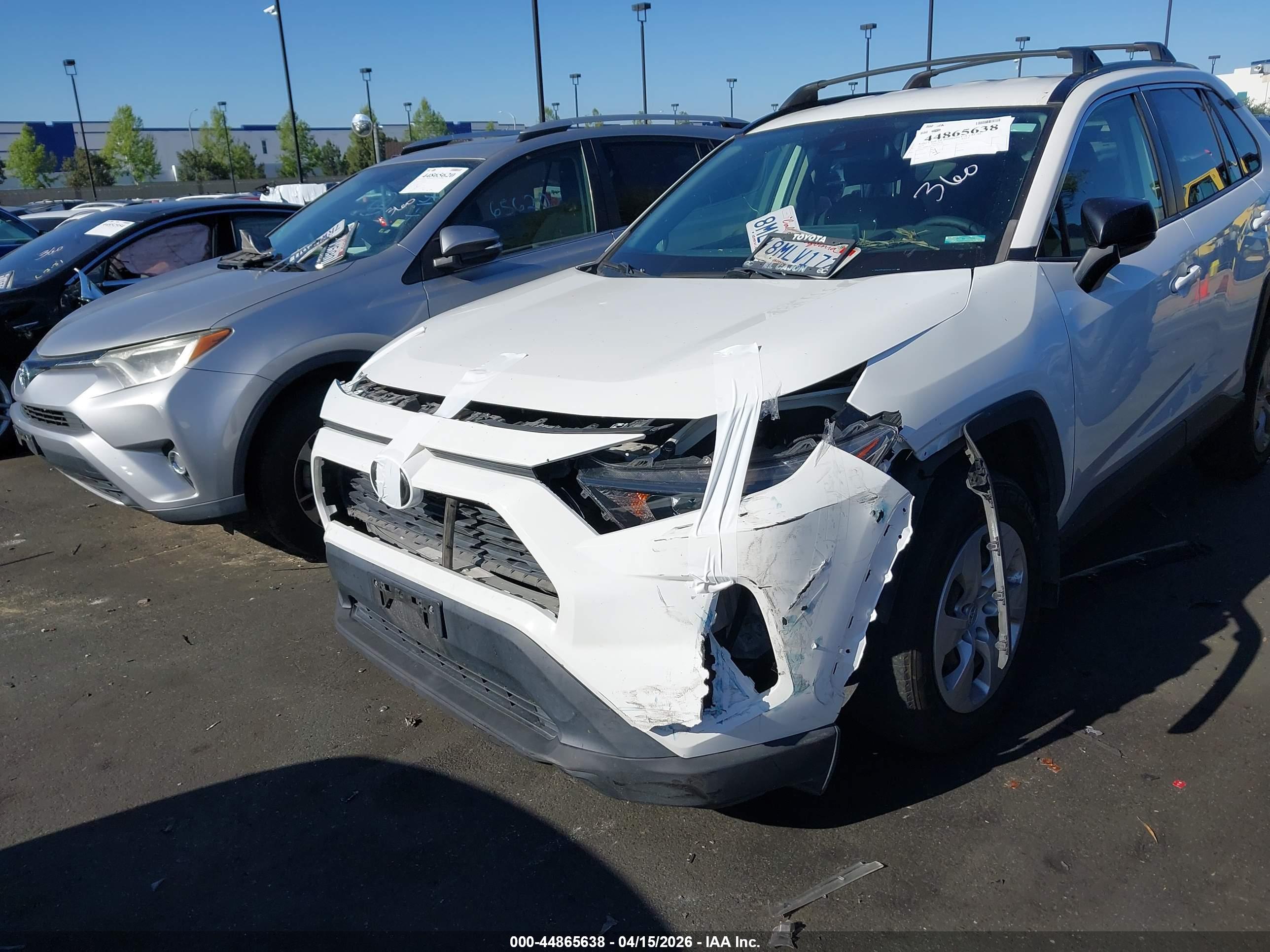 TOYOTA RAV4 image 6