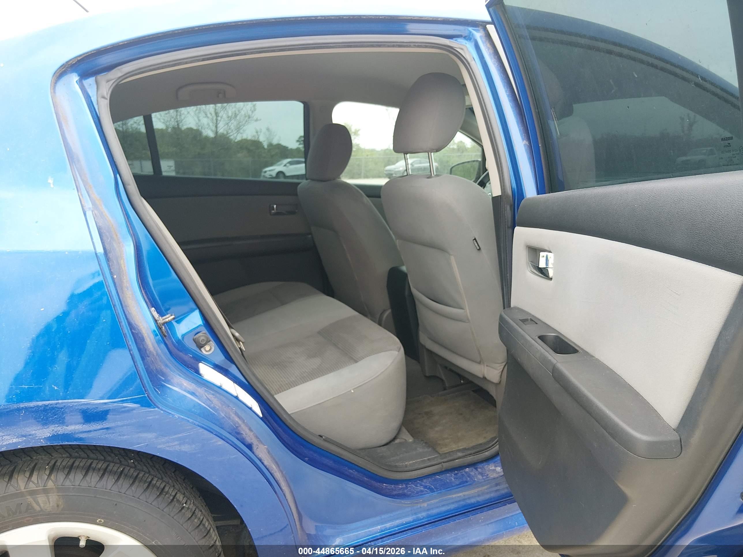 NISSAN SENTRA image 8