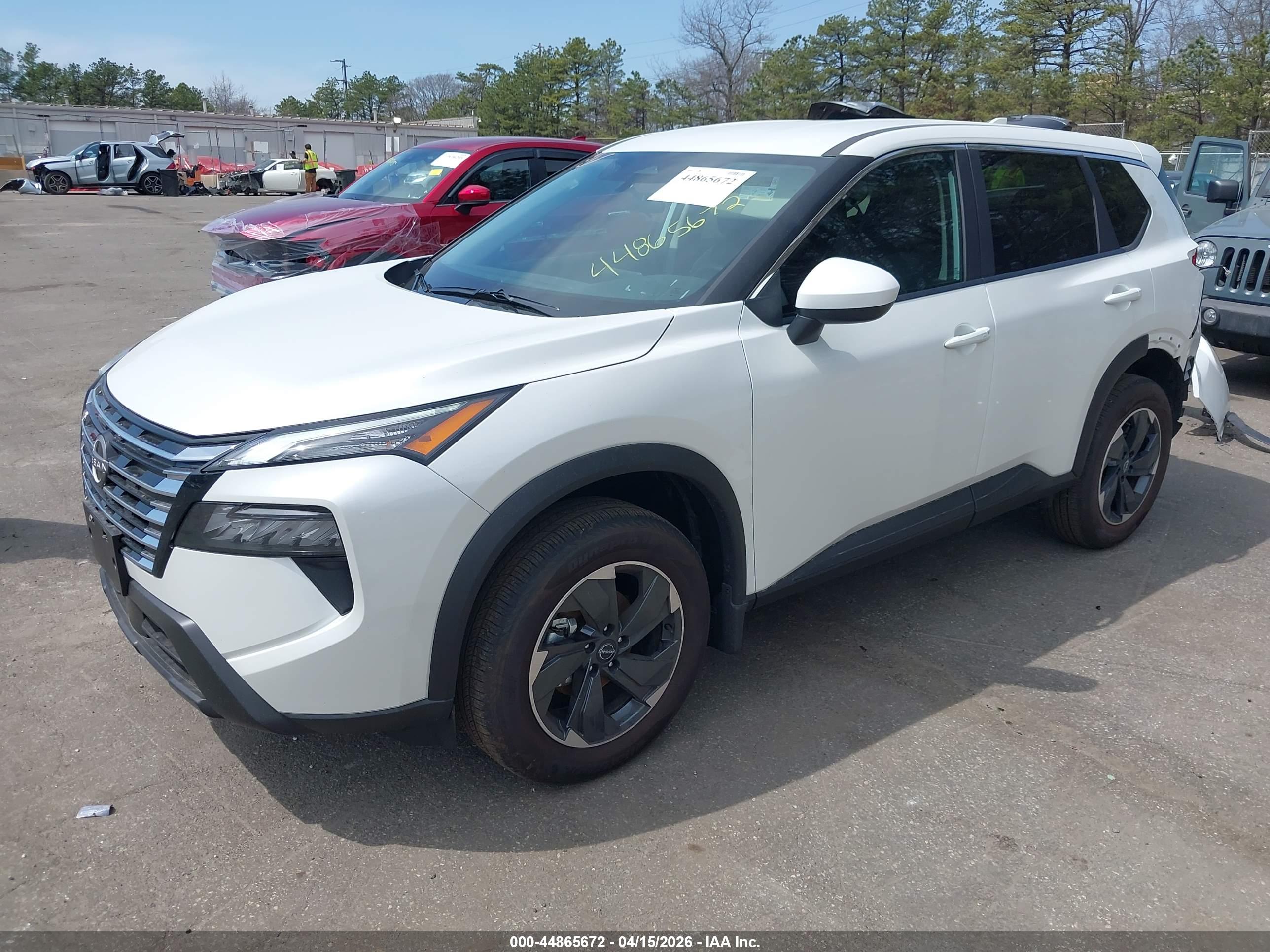 NISSAN ROGUE image 2
