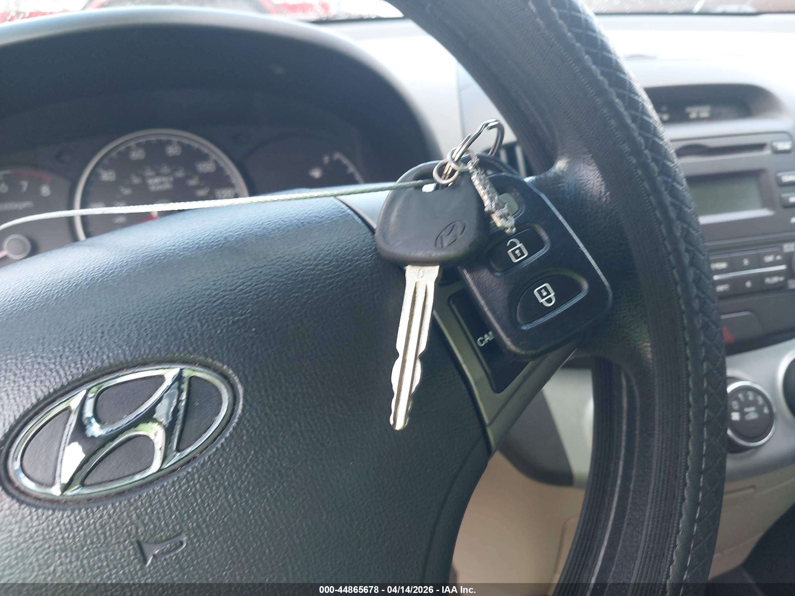 HYUNDAI ELANTRA image 11