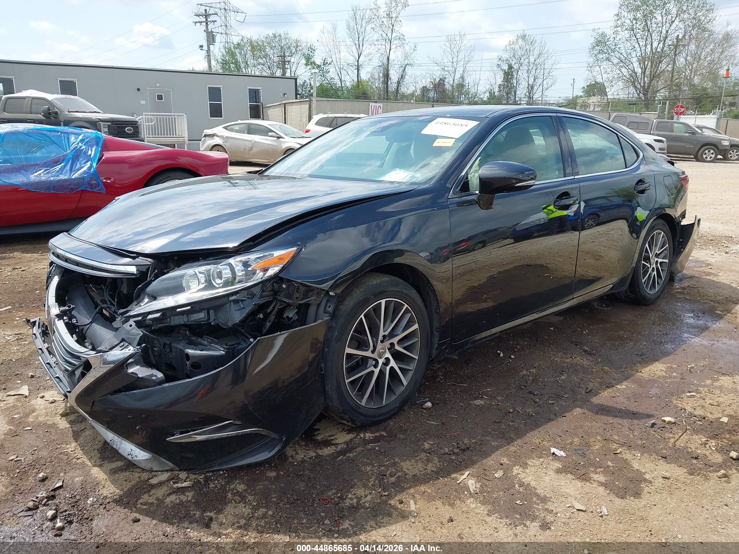 LEXUS ES image 2
