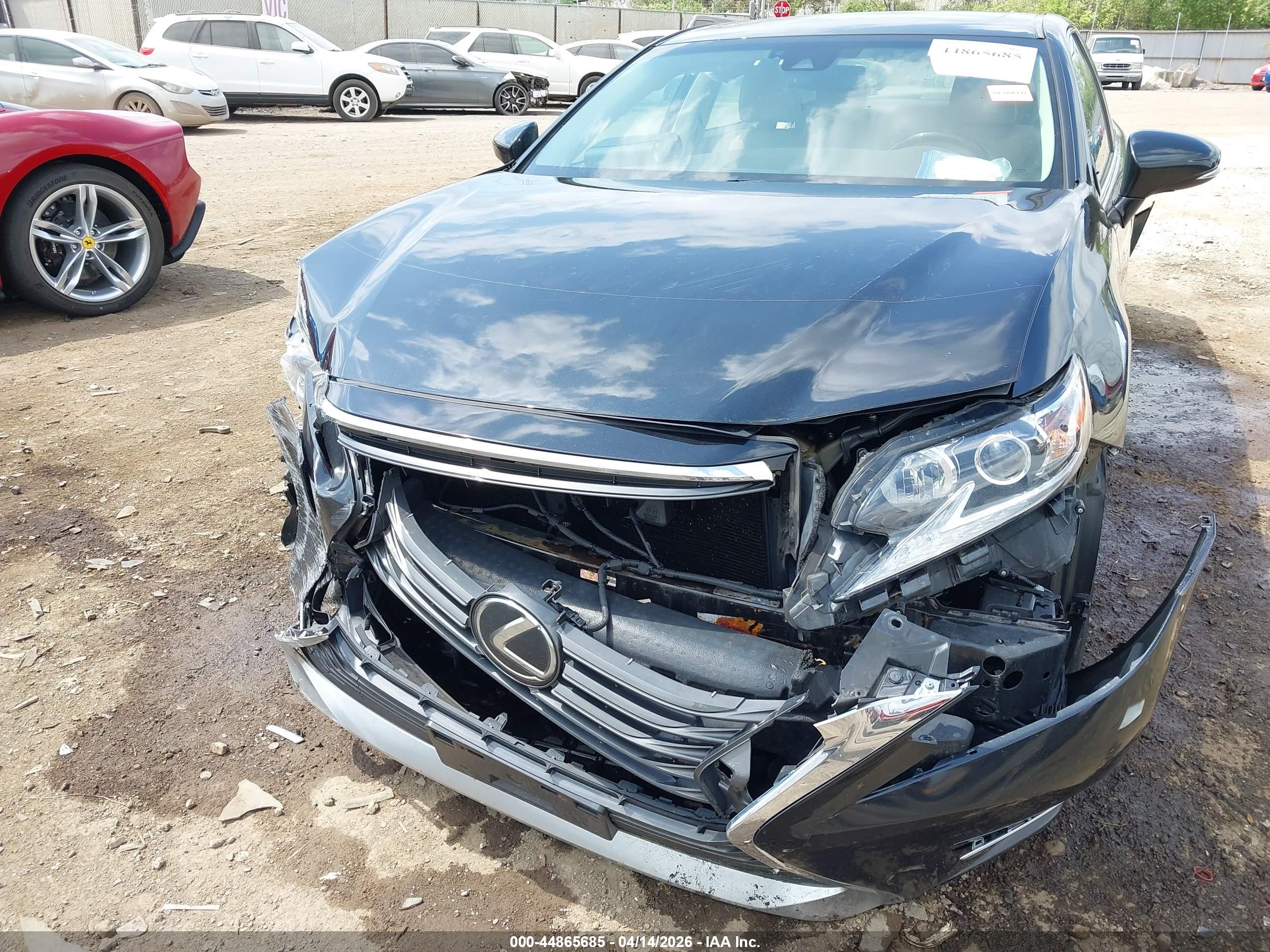 LEXUS ES image 6