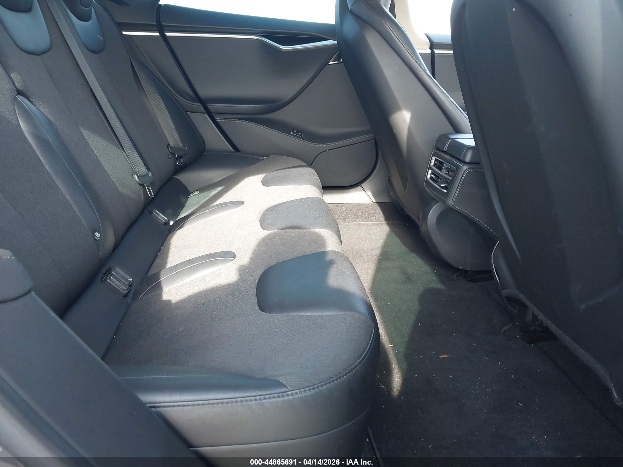 TESLA MODEL image 8