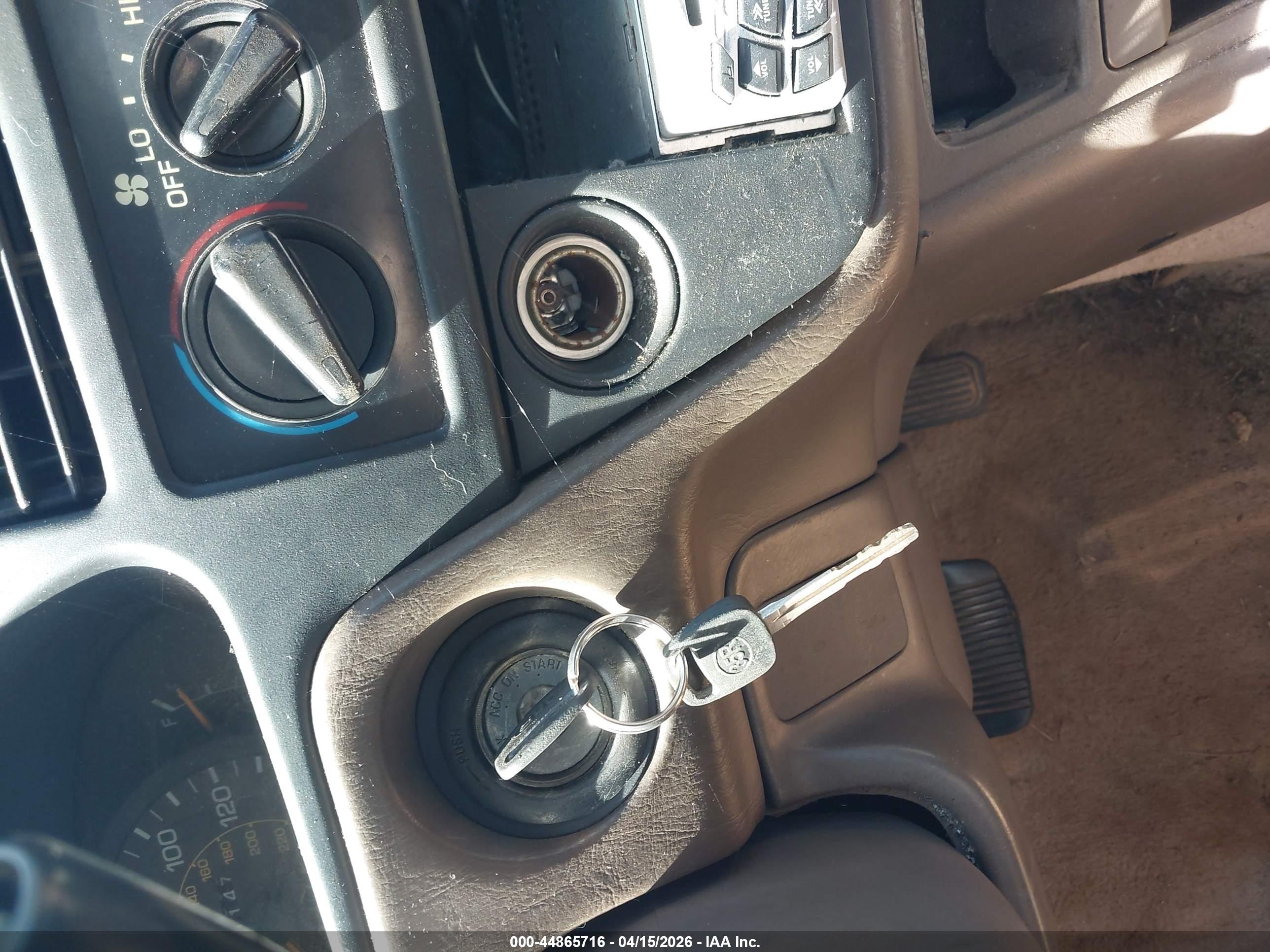 TOYOTA CAMRY image 11