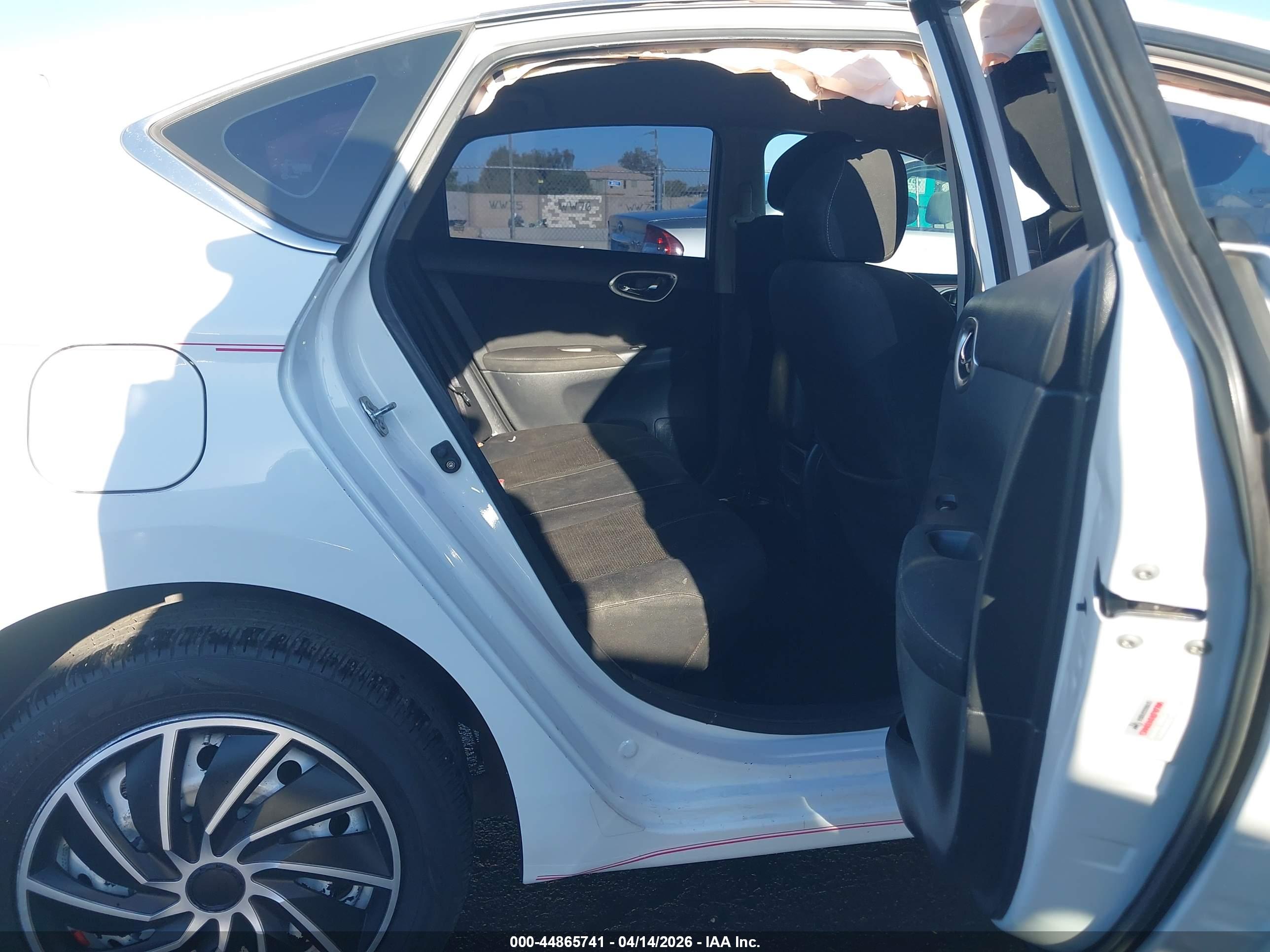 NISSAN SENTRA image 8