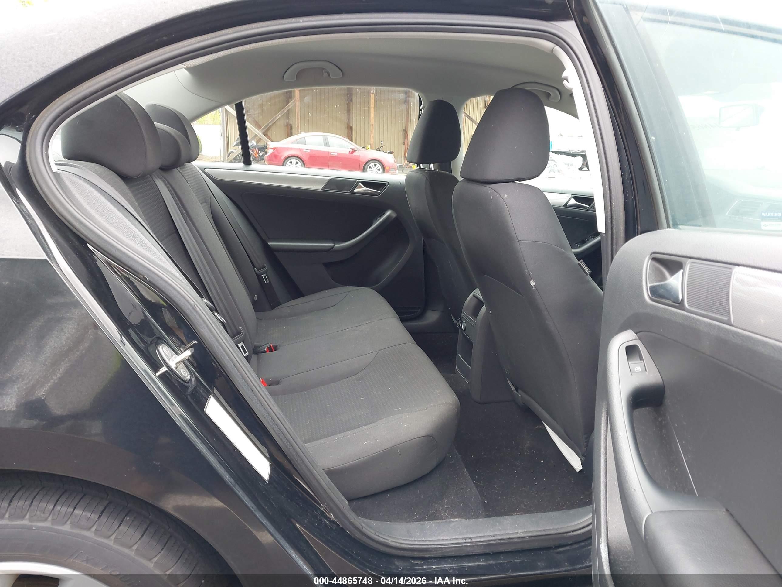 VOLKSWAGEN JETTA image 8