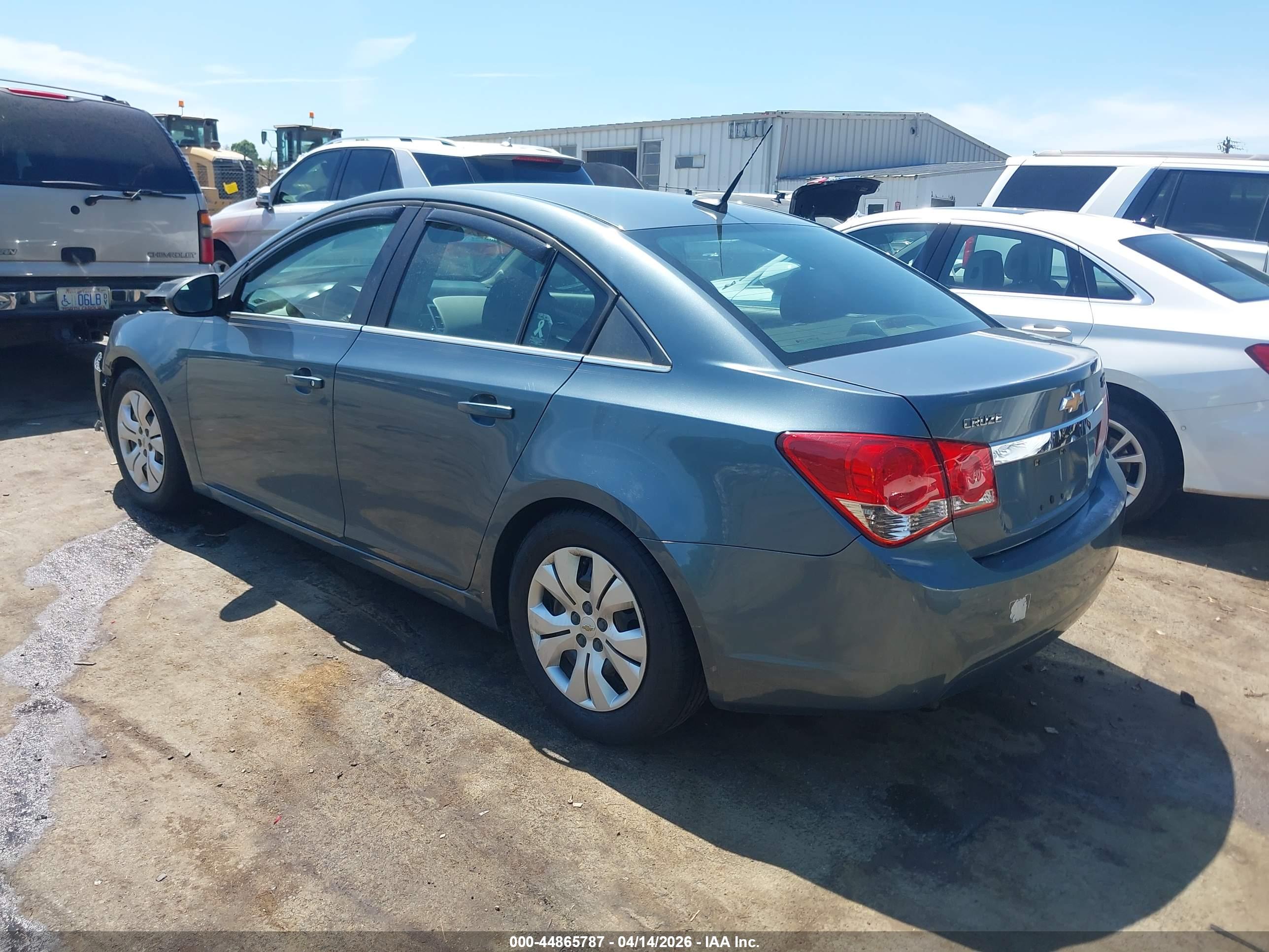 CHEVROLET CRUZE image 3
