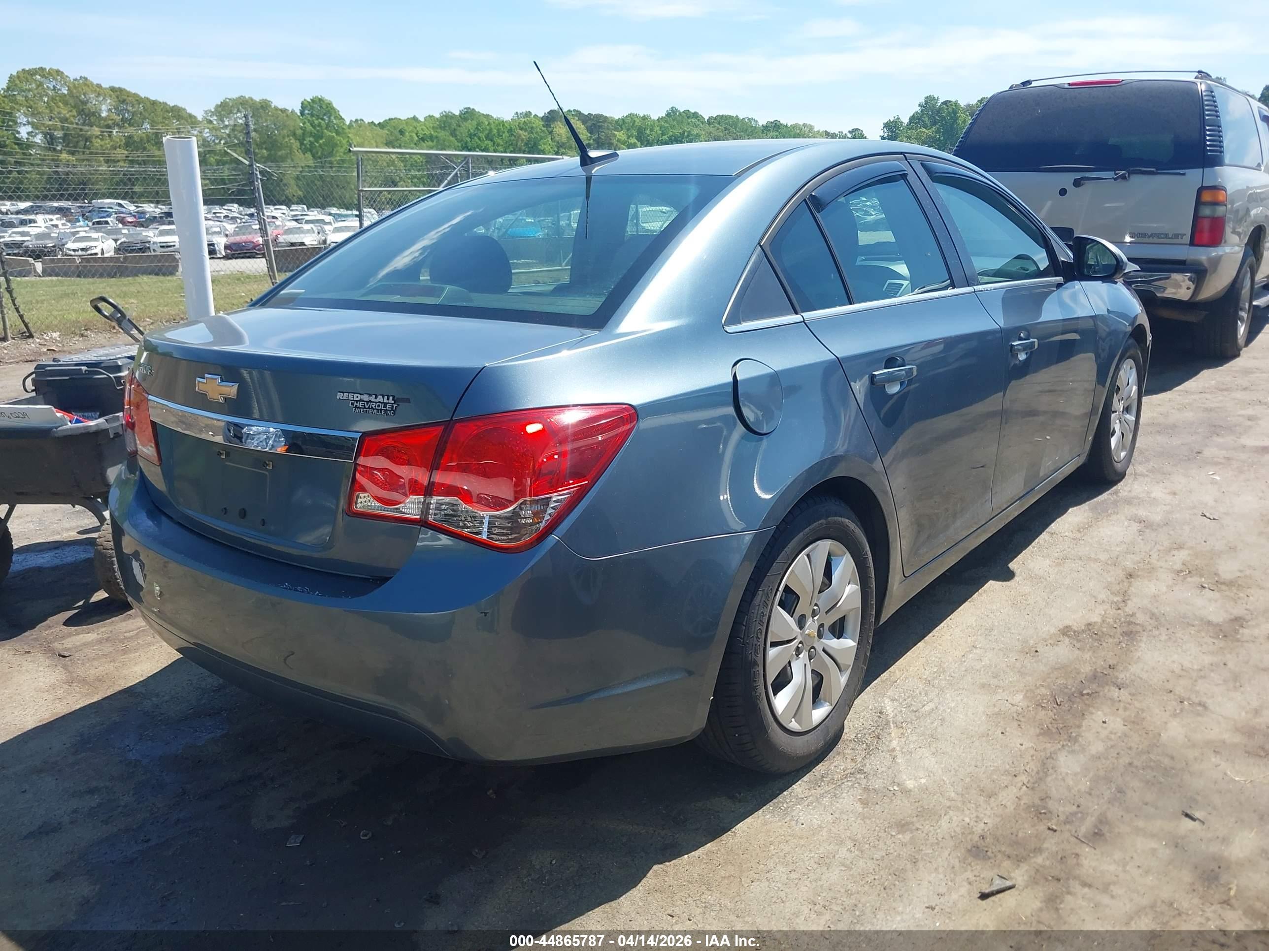 CHEVROLET CRUZE image 4