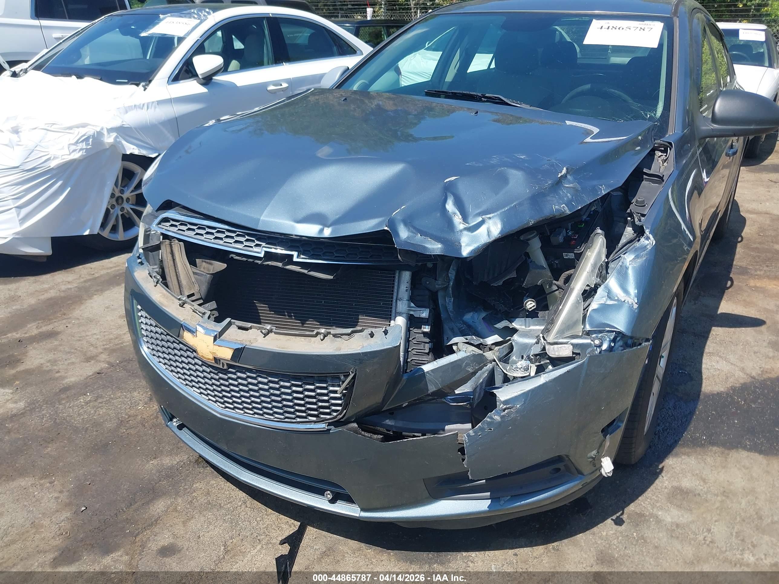 CHEVROLET CRUZE image 6