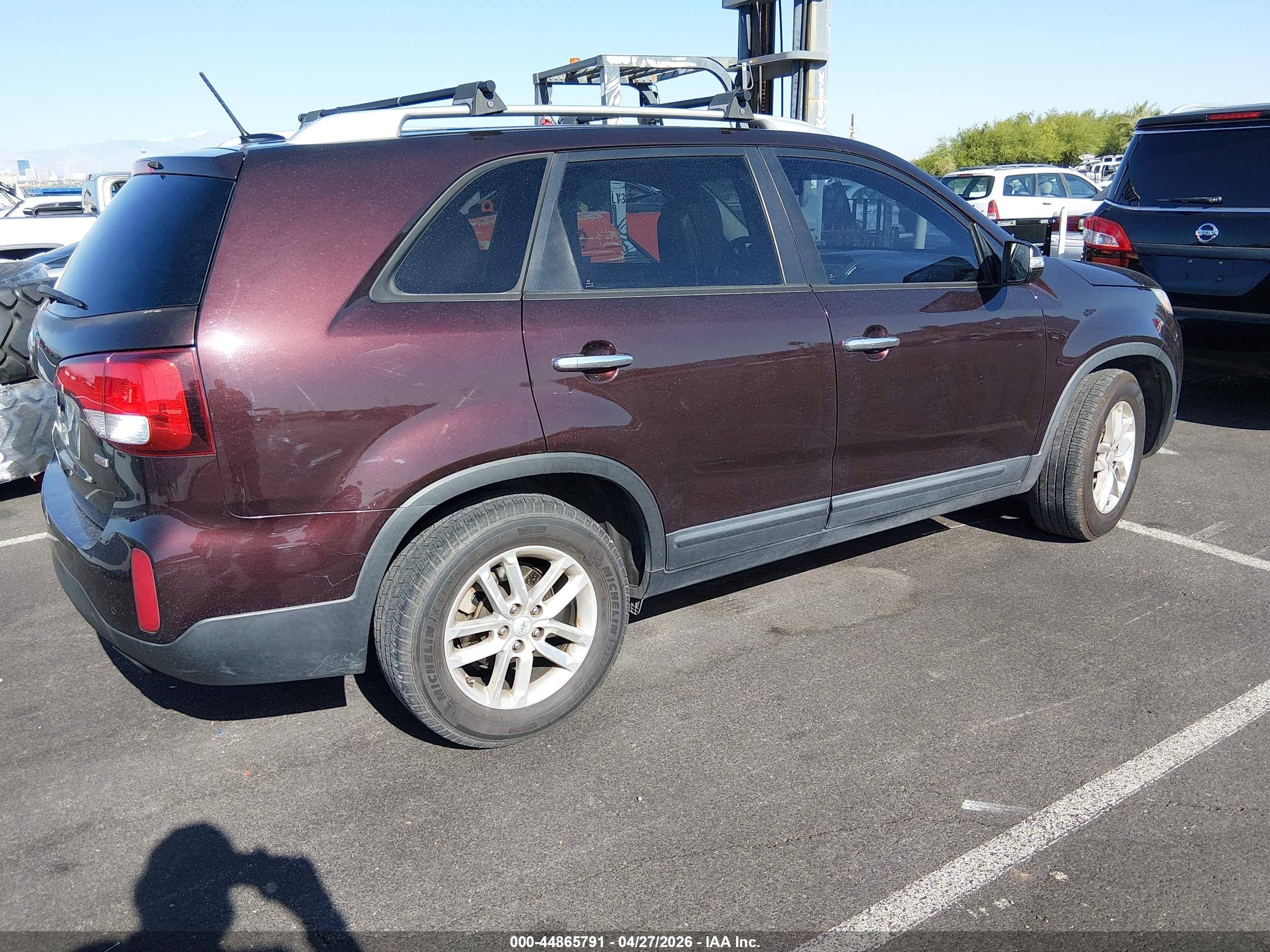 KIA SORENTO image 4