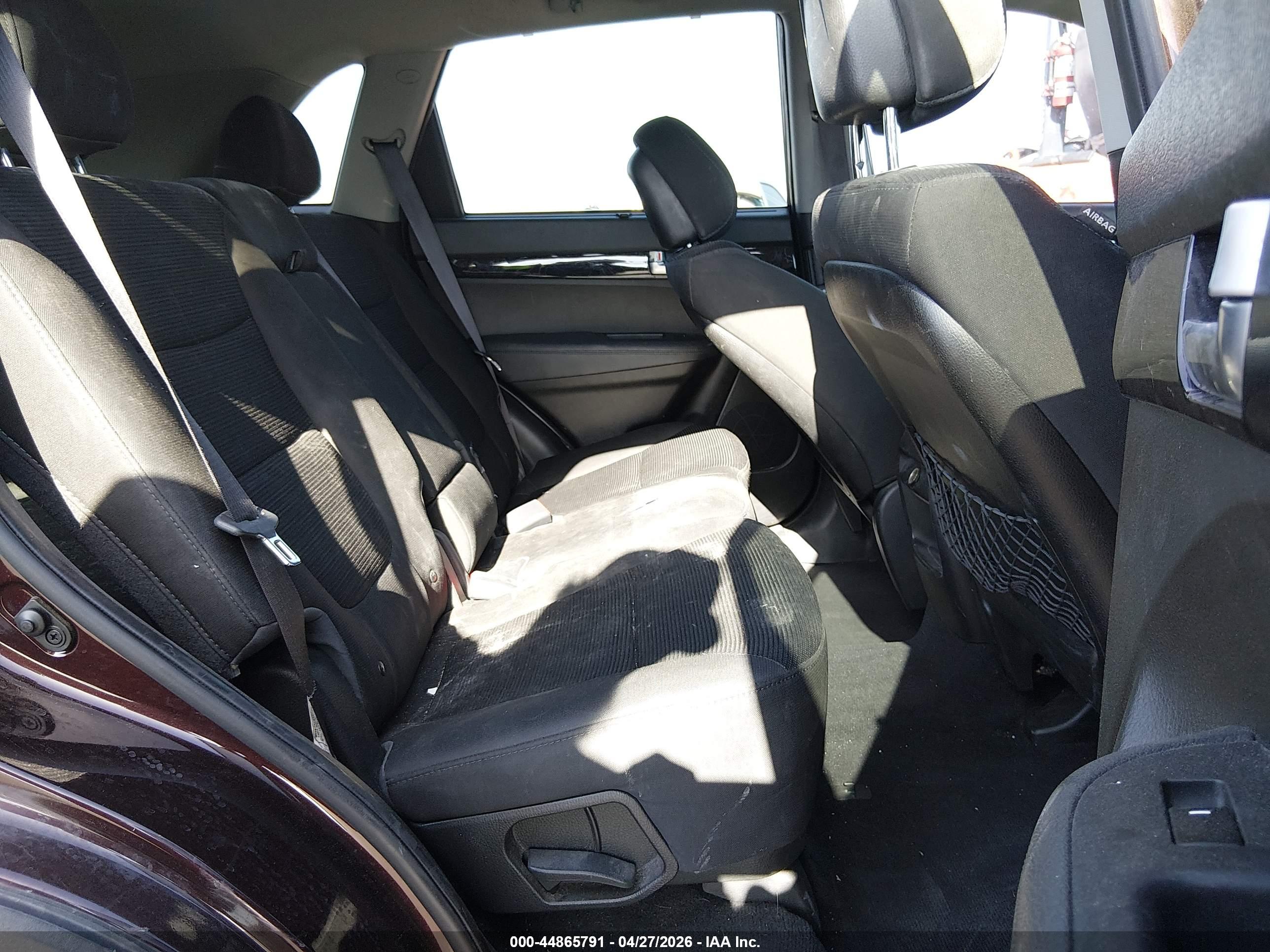 KIA SORENTO image 8