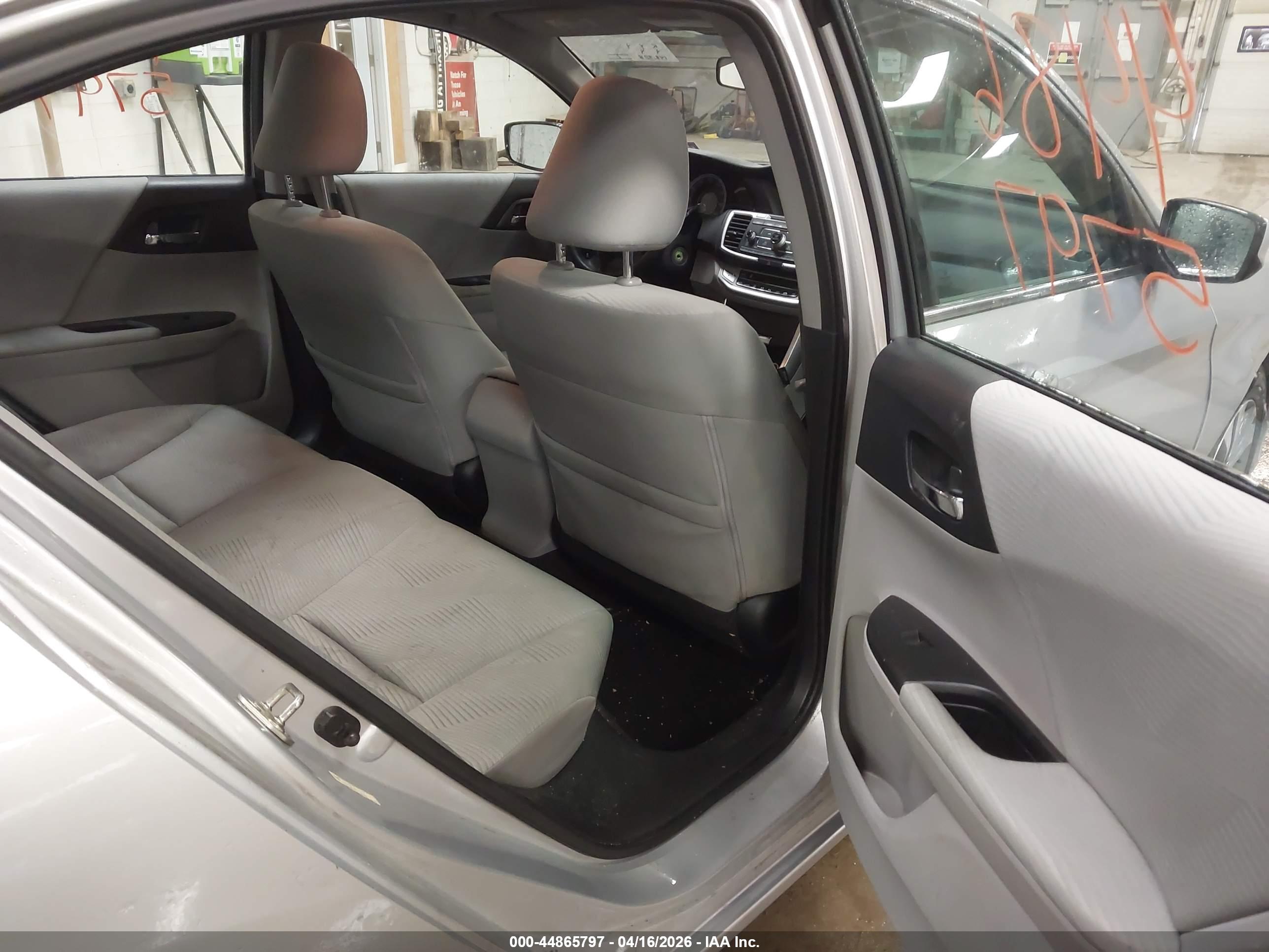 HONDA ACCORD image 8