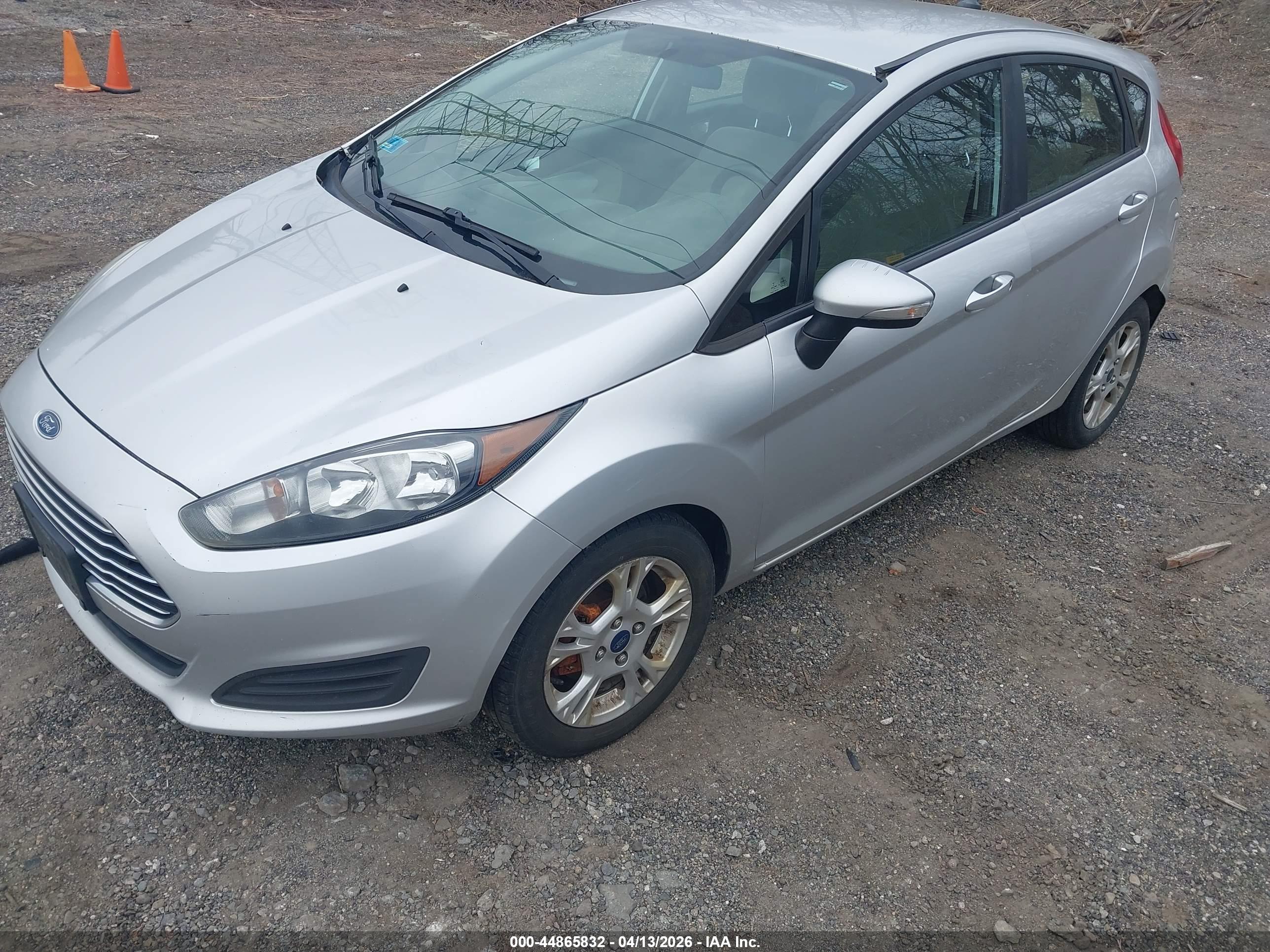 FORD FIESTA image 2