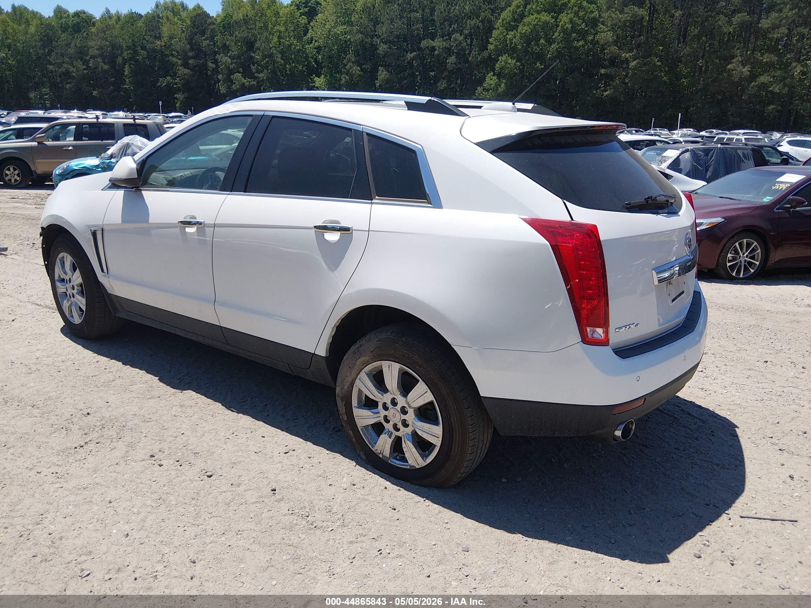 CADILLAC SRX image 3