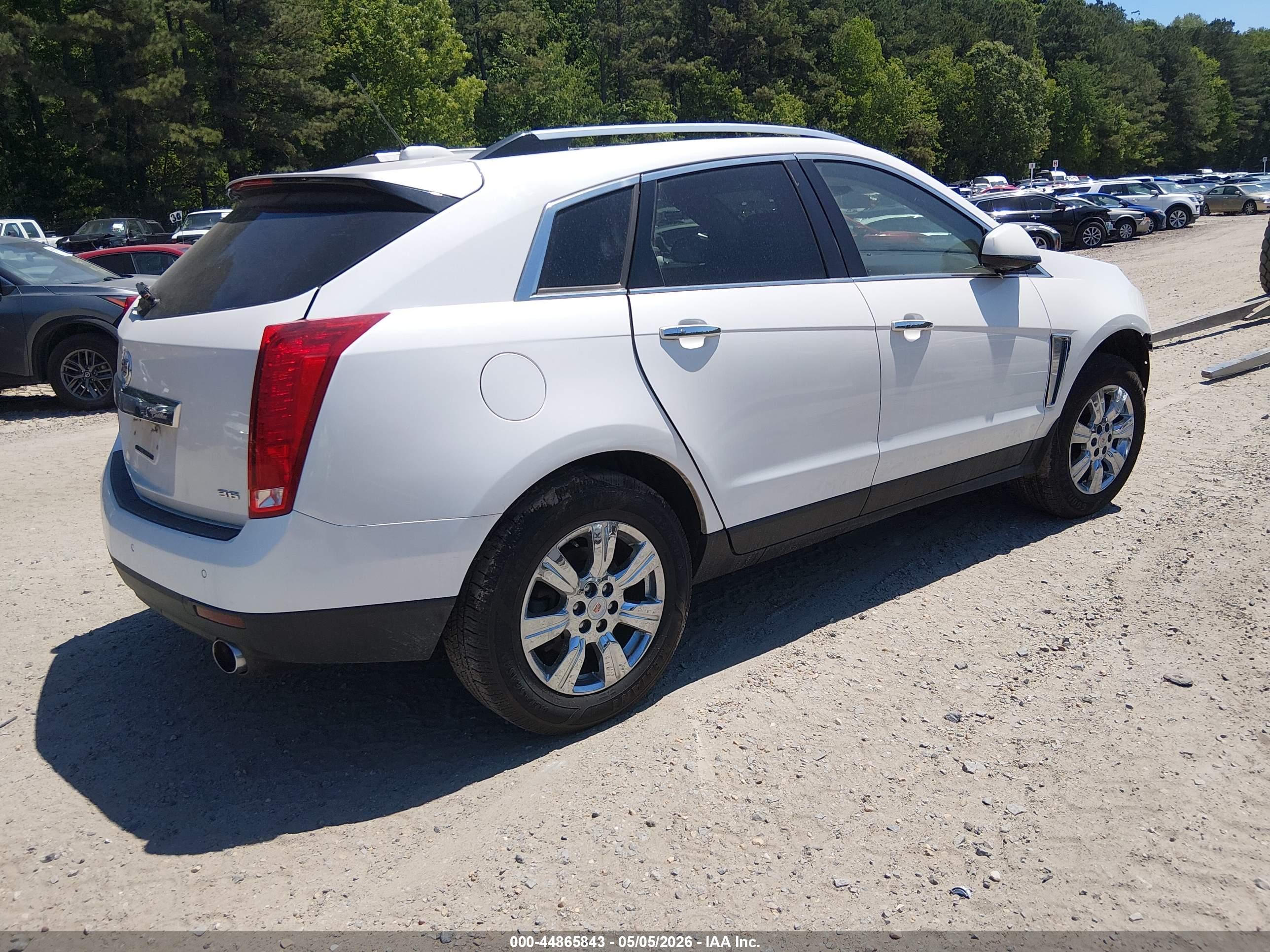 CADILLAC SRX image 4