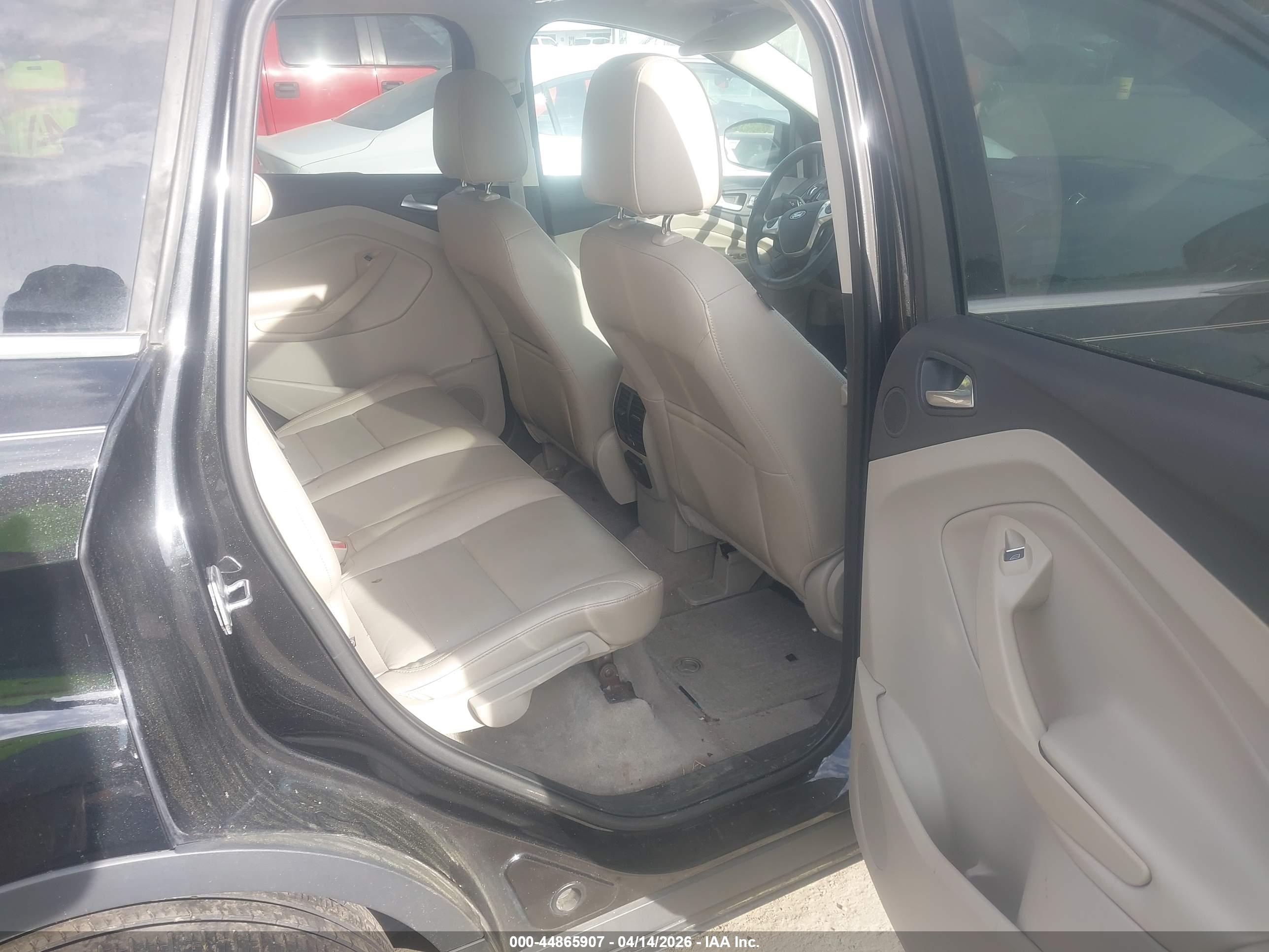 FORD ESCAPE image 8