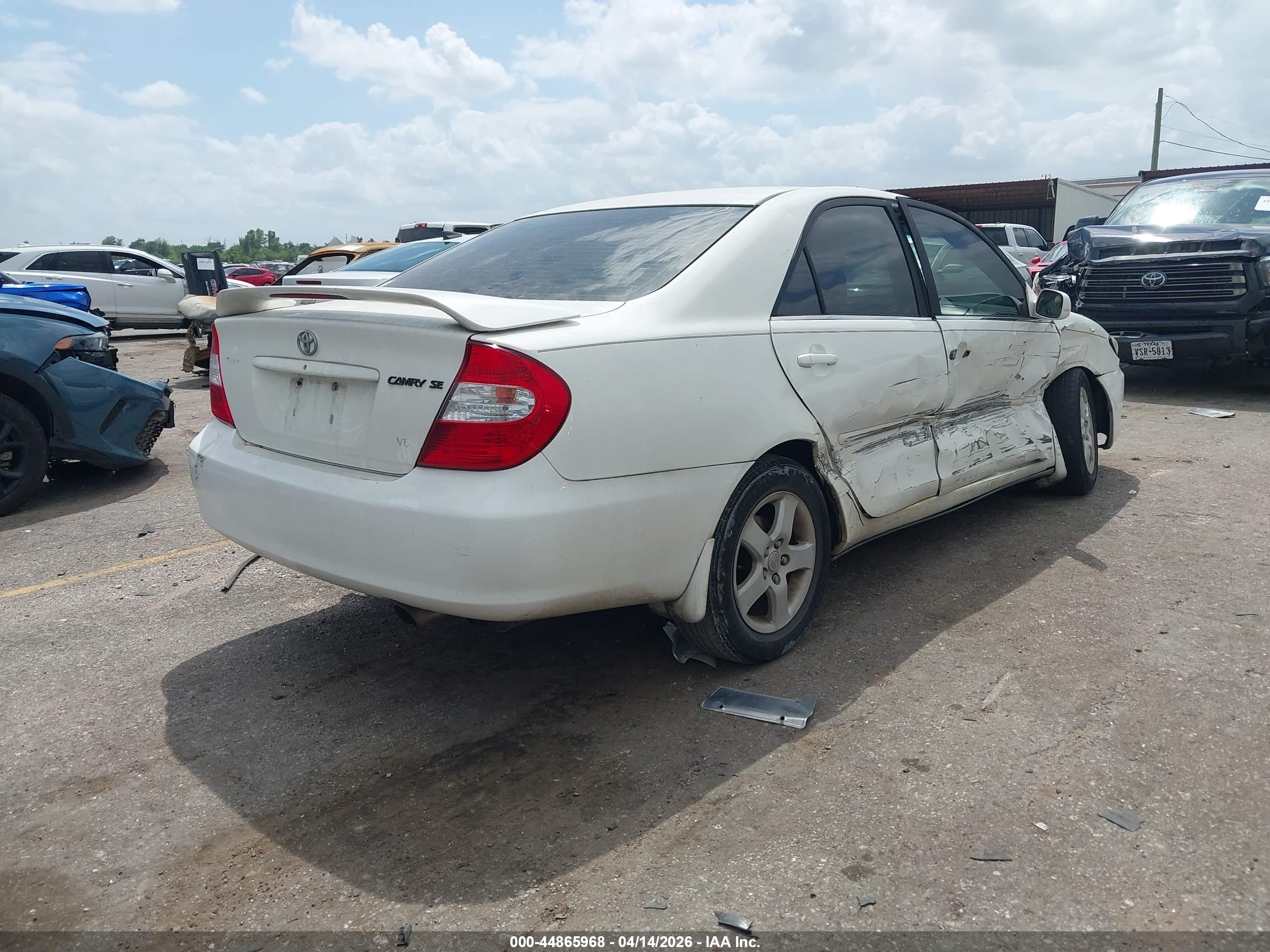 TOYOTA CAMRY image 4