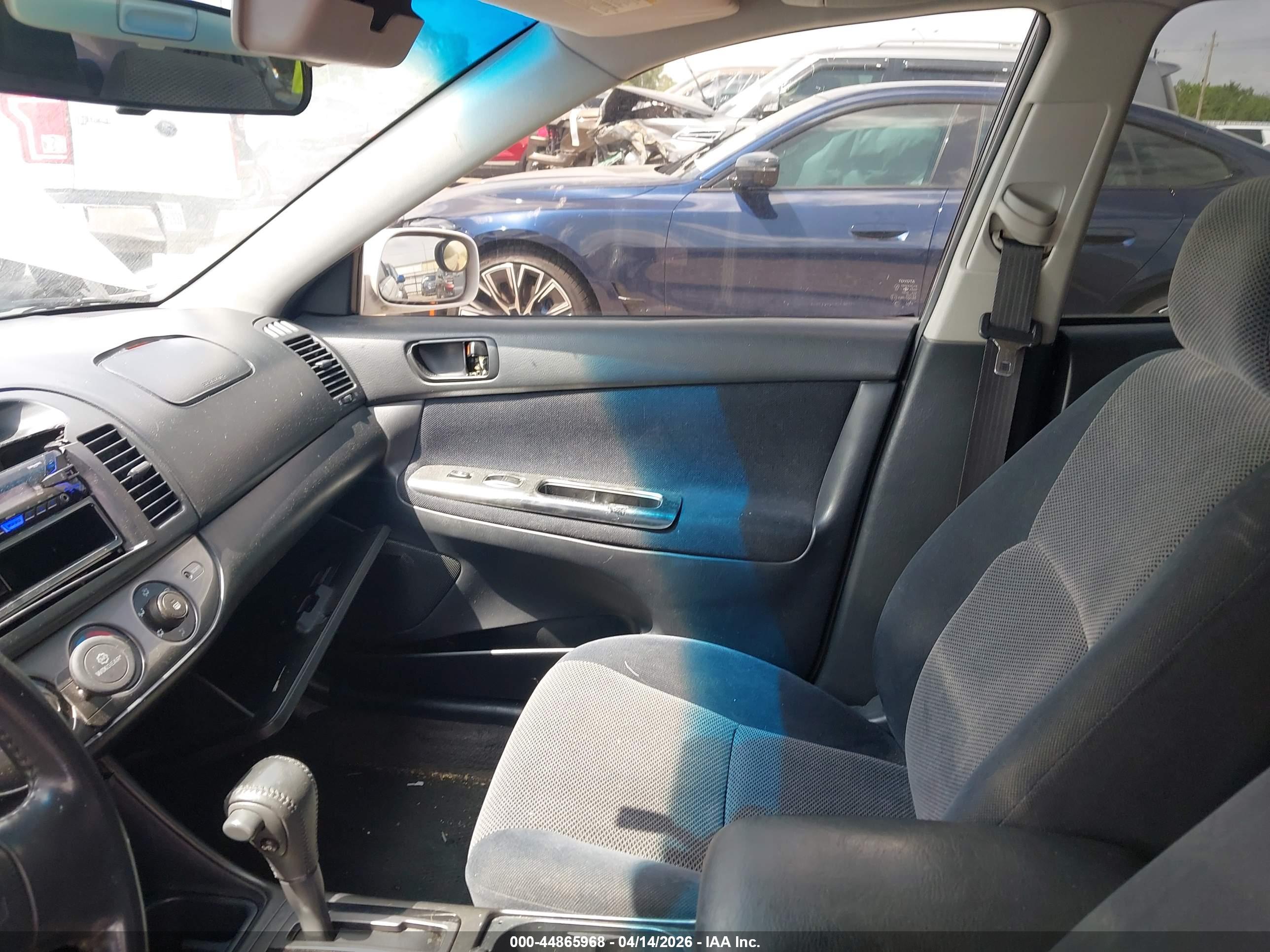TOYOTA CAMRY image 5