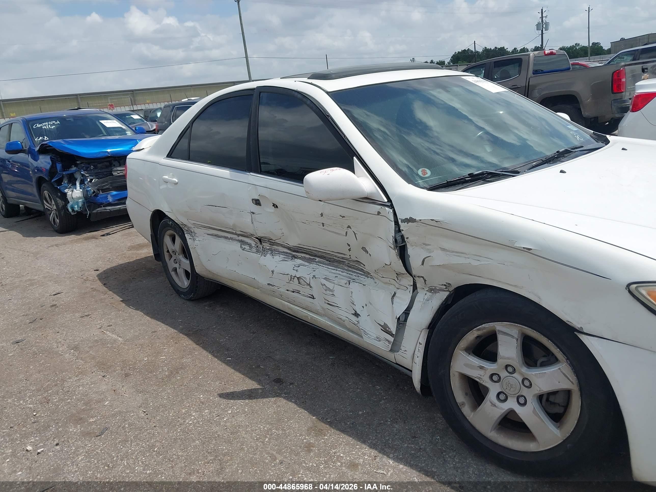 TOYOTA CAMRY image 6