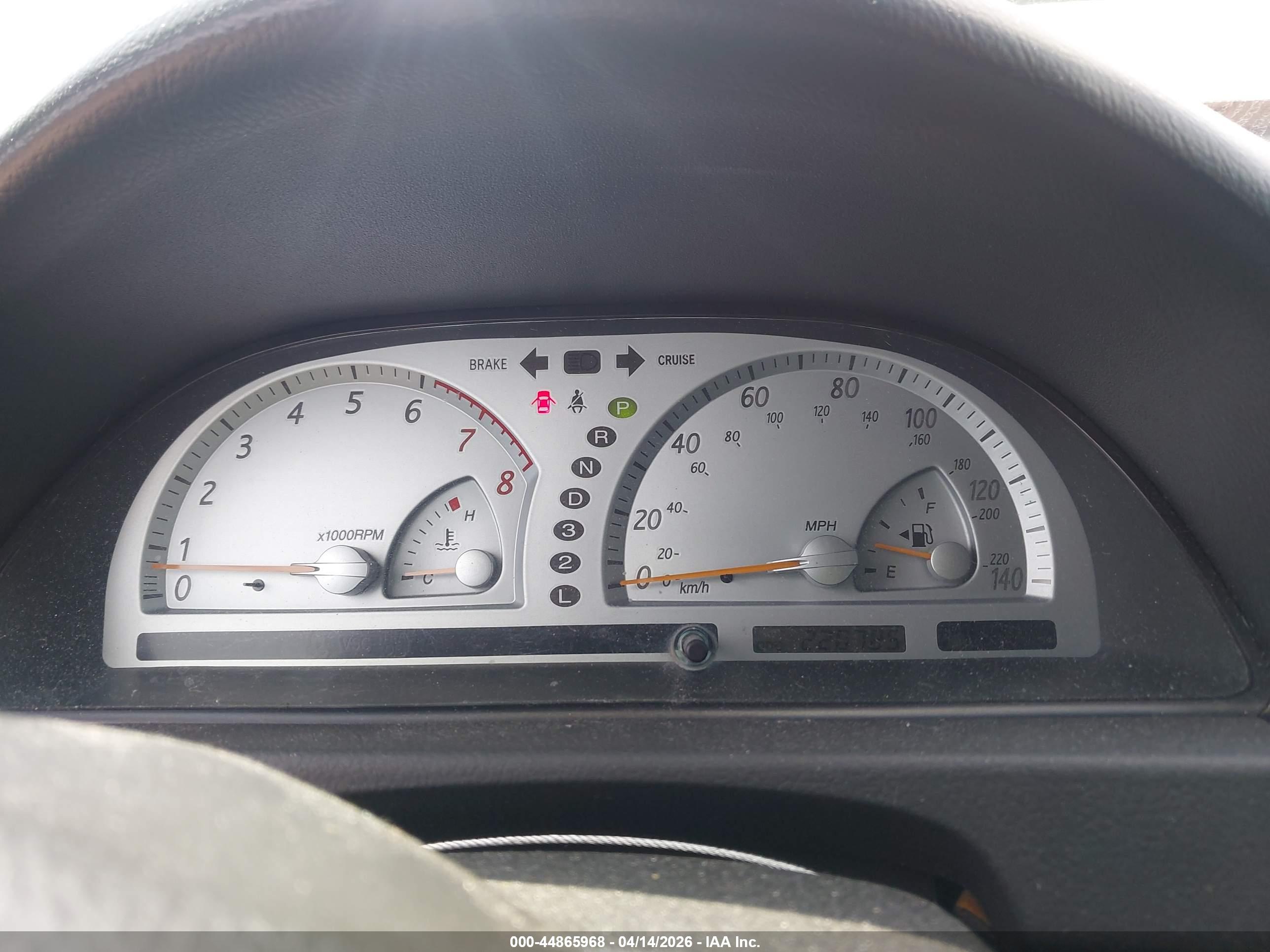 TOYOTA CAMRY image 7