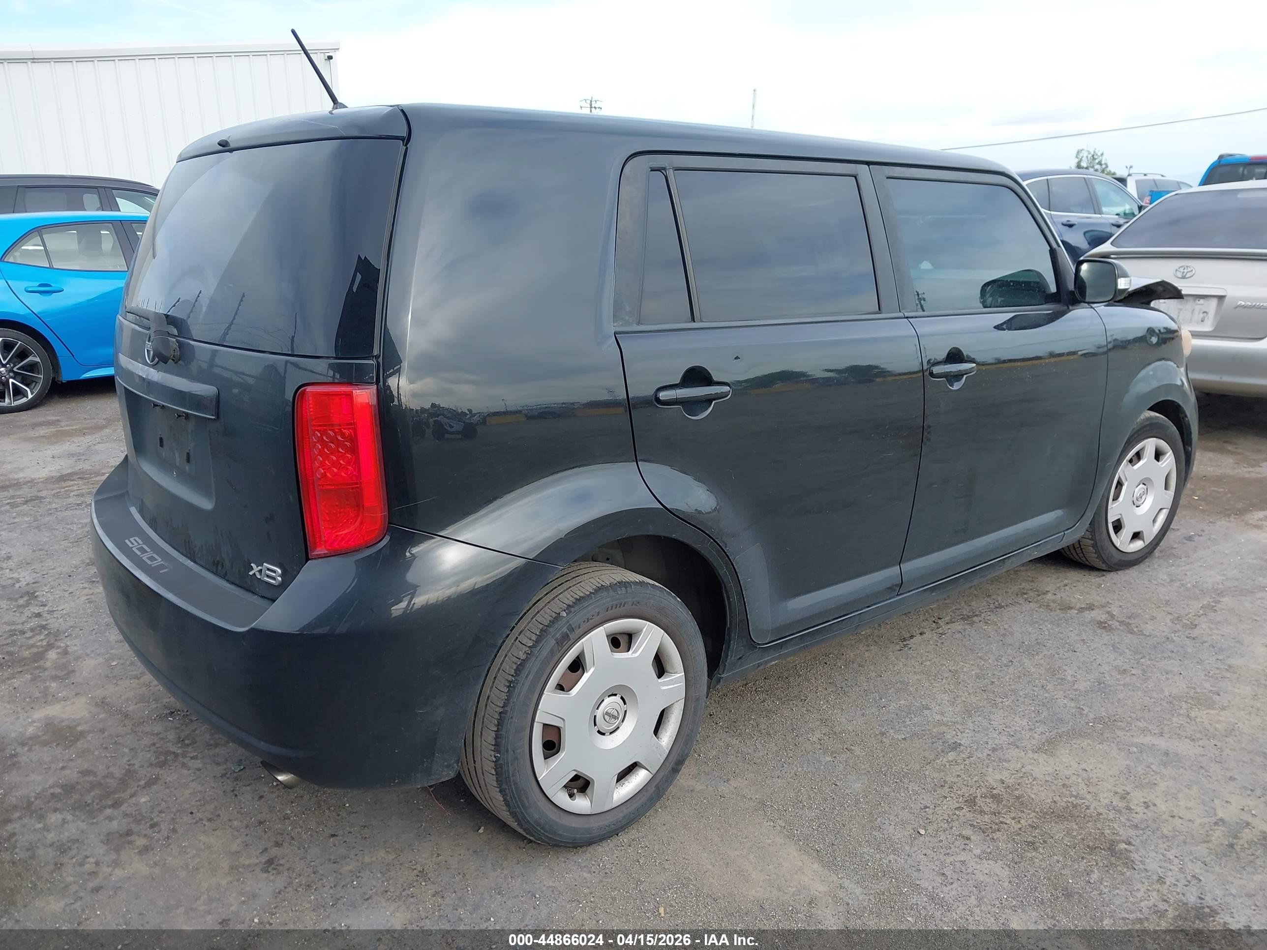SCION XB image 4