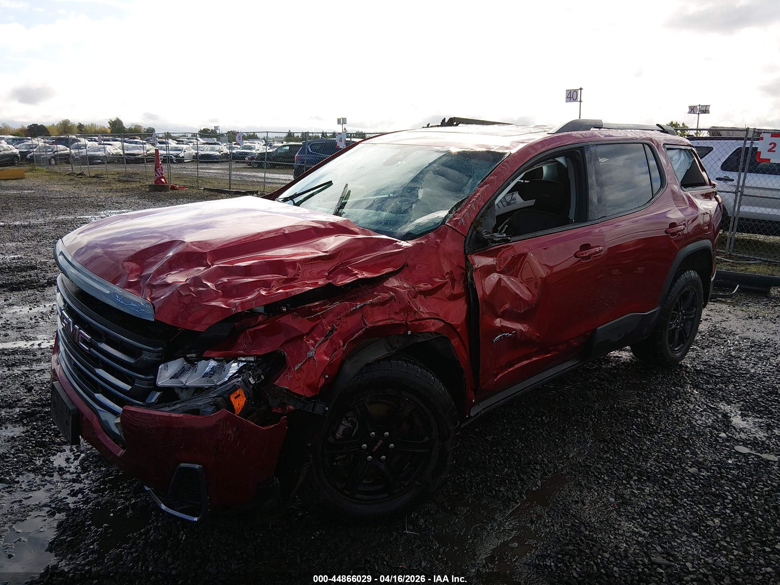 GMC ACADIA image 2