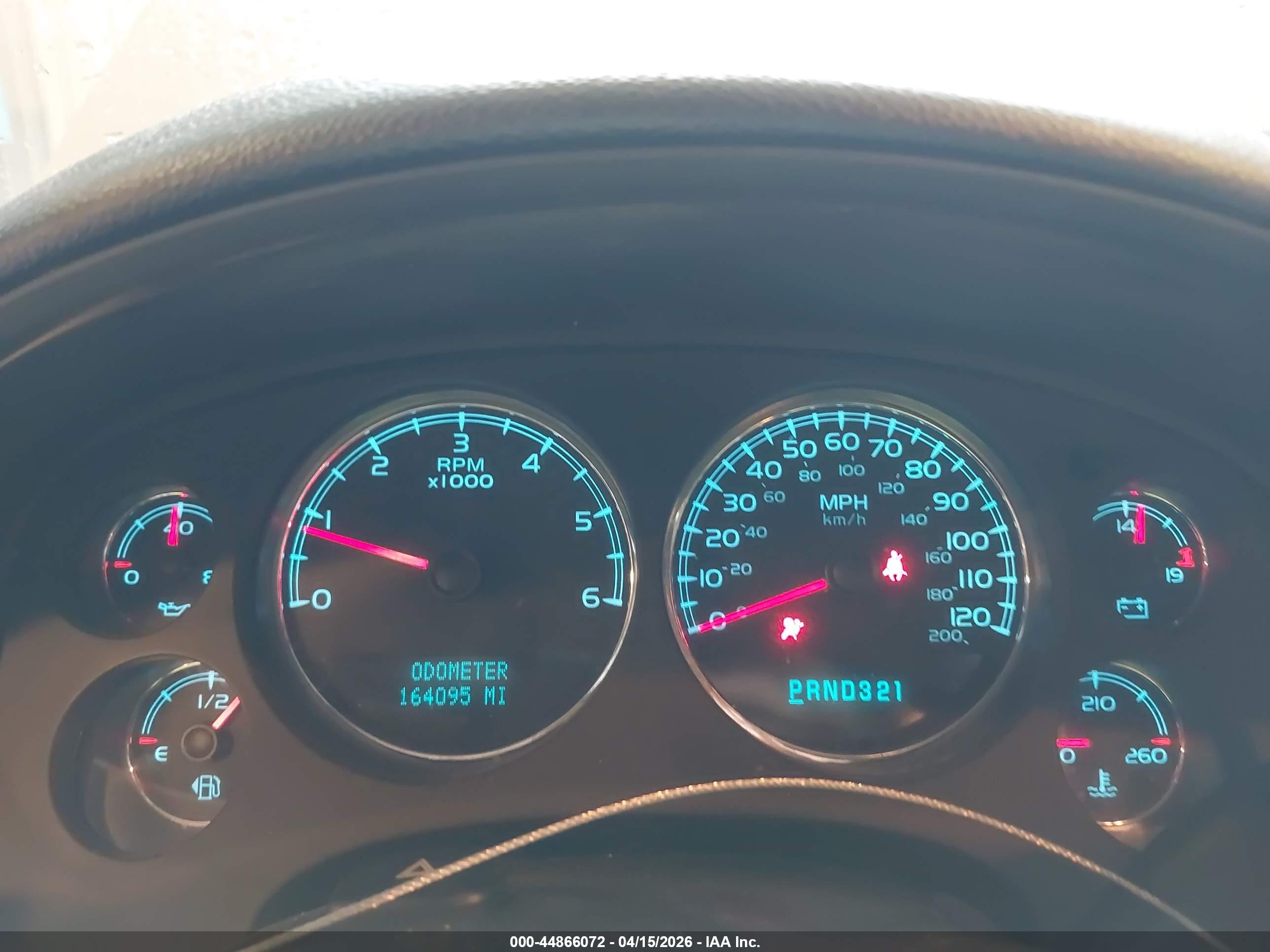 CHEVROLET TAHOE image 7
